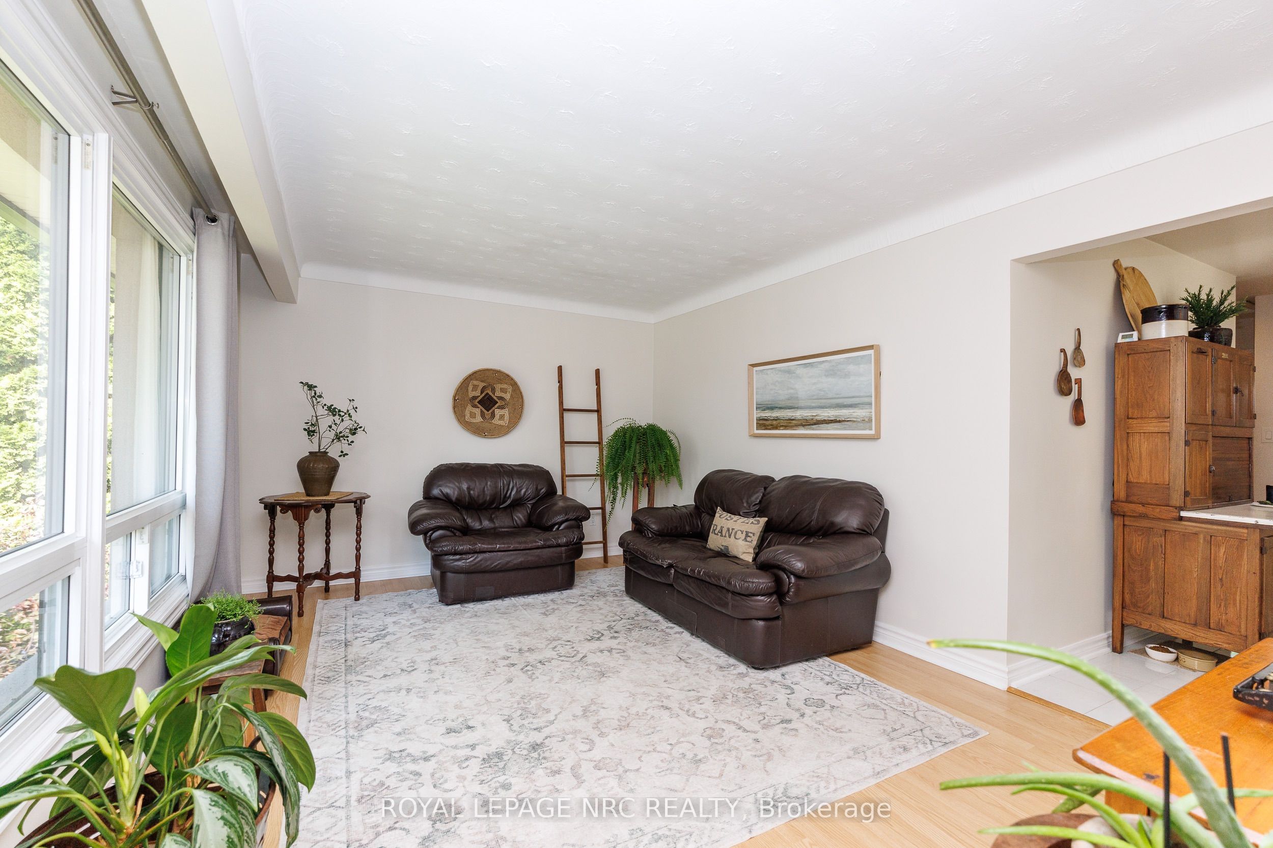 8025 Michael Street Property Photo 6