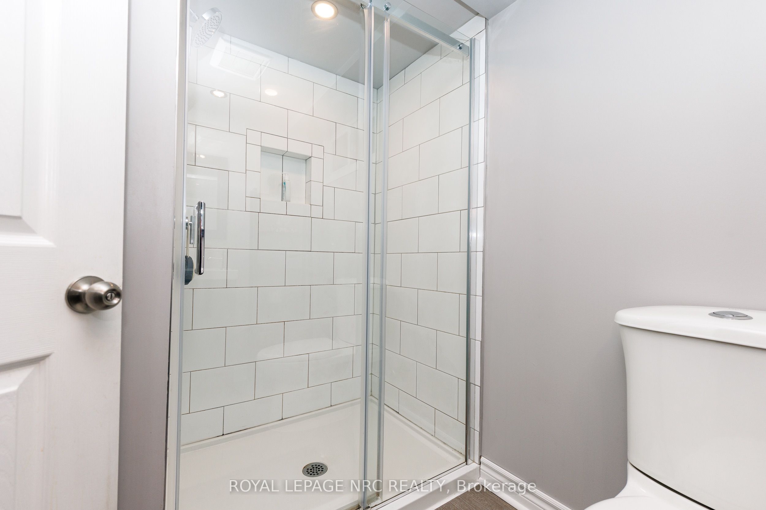 8025 Michael Street Property Photo 27