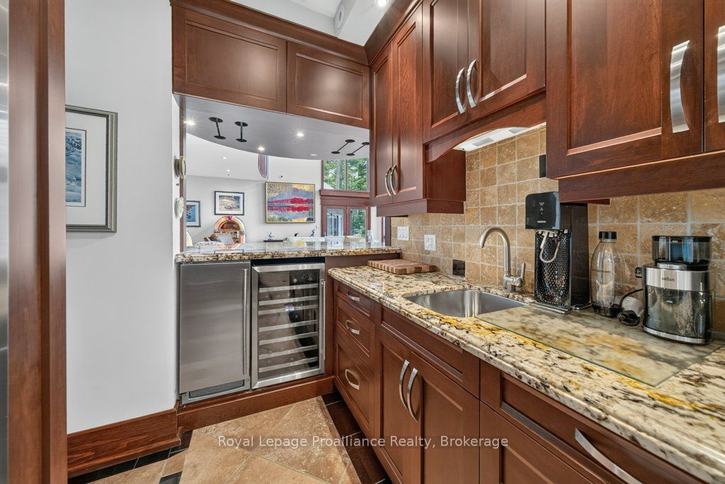 1003 A & B Sunrise Beach Lane Property Photo 8
