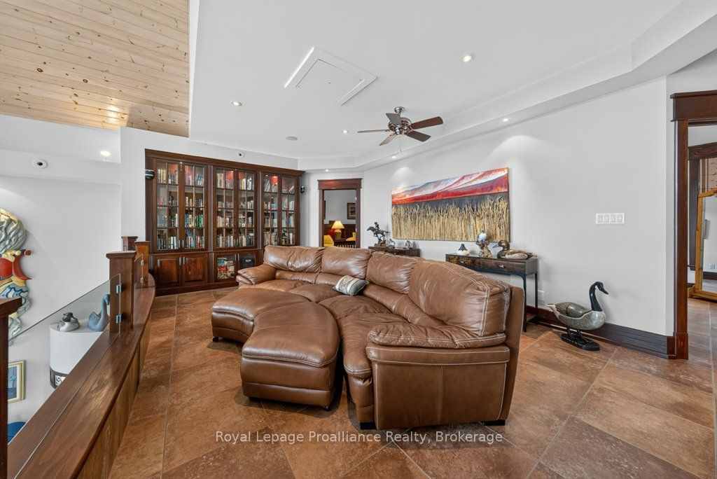 1003 A & B Sunrise Beach Lane Property Photo 25