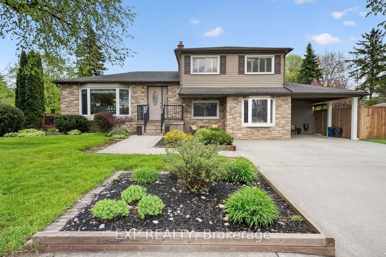 3510 Yale Crescent Property Photo 2