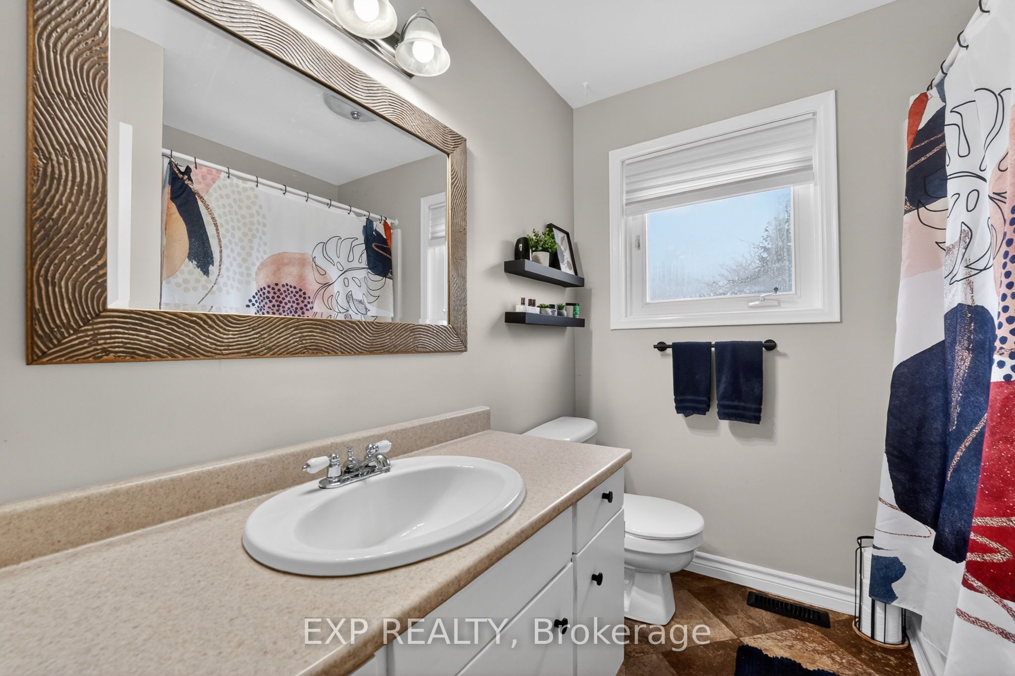 3510 Yale Crescent Property Photo 23