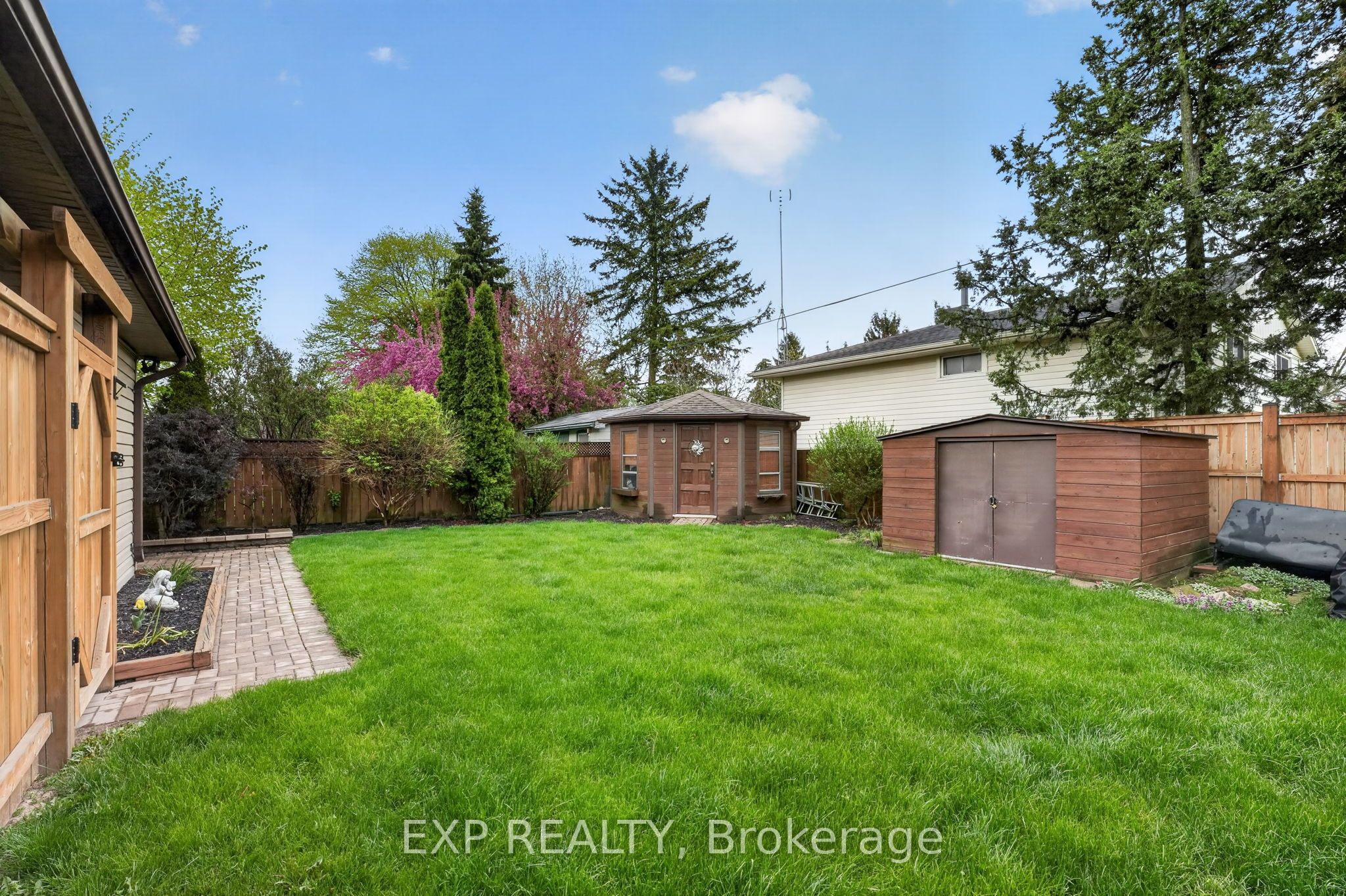 3510 Yale Crescent Property Photo 44
