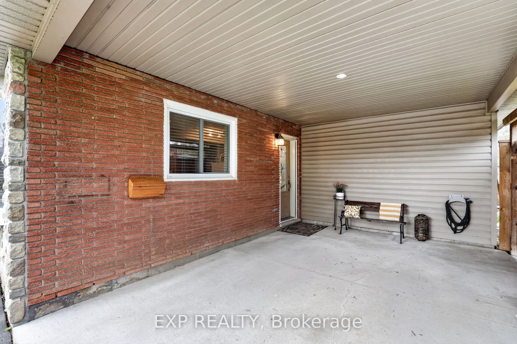 3510 Yale Crescent Property Photo 47