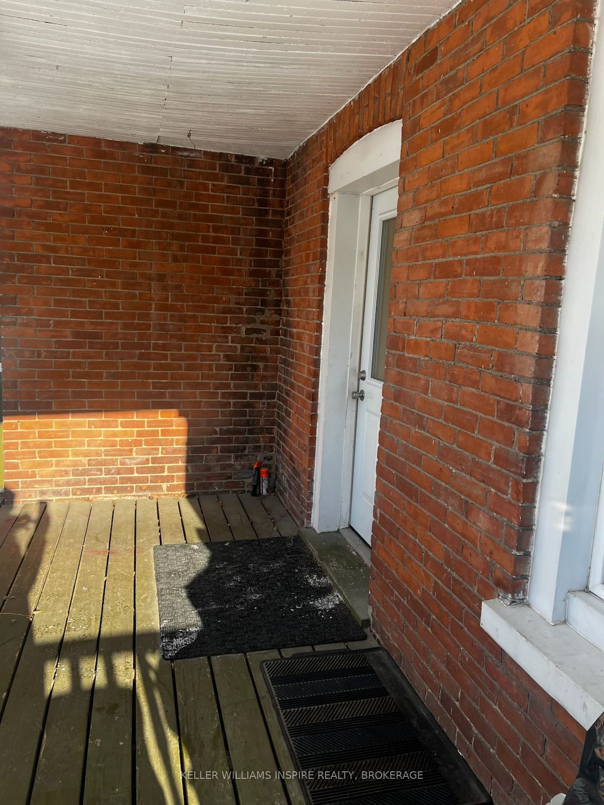 8 Main Street B Property Photo 2