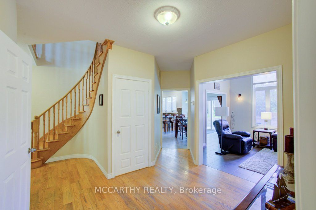 423 Old Village Lane Property Photo 25
