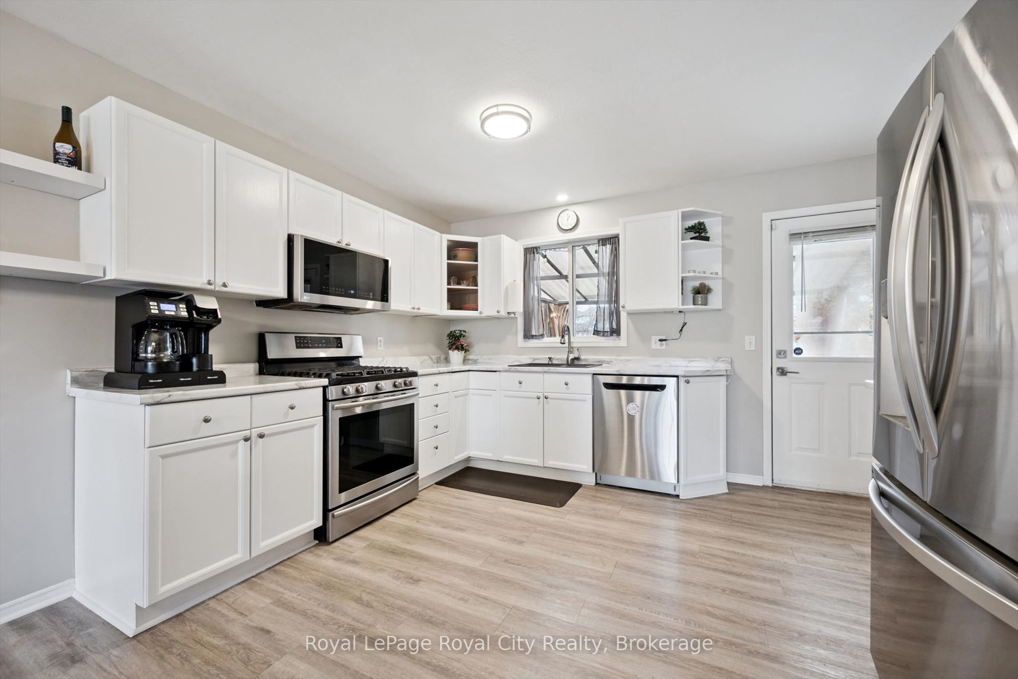 119 Meadowridge Drive Property Photo 4