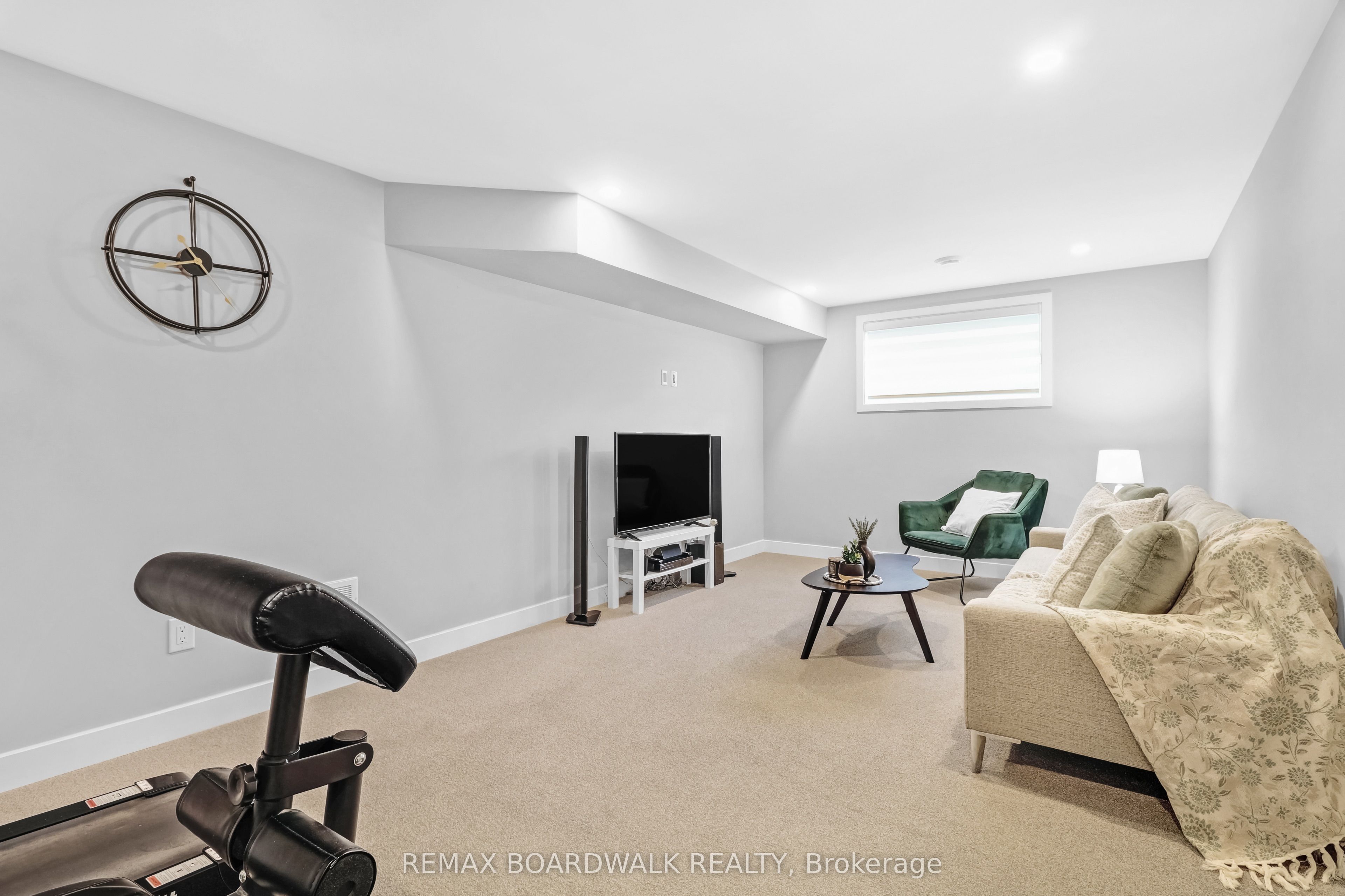 232 Bristol Crescent Property Photo 19