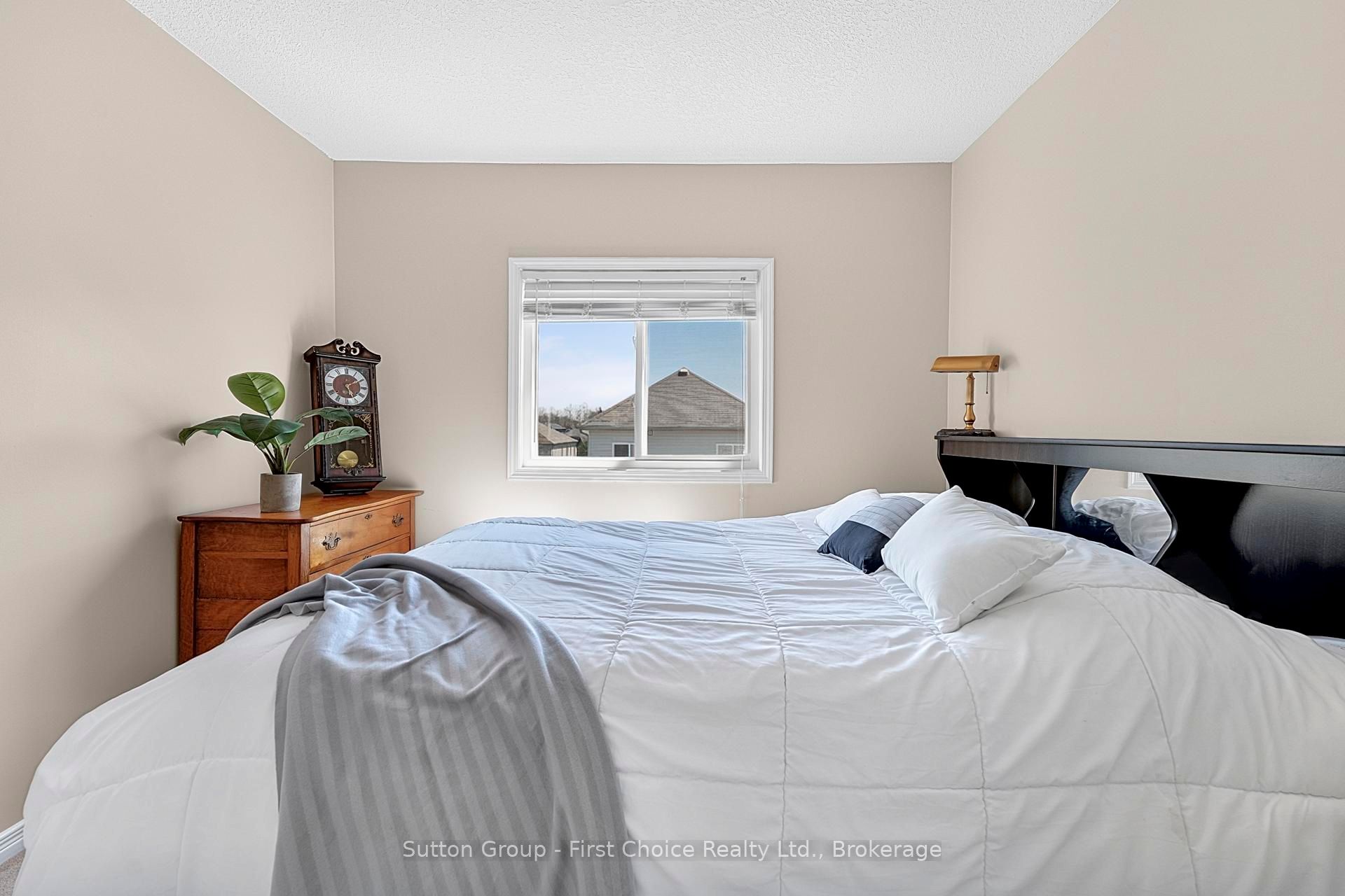670 Reid Crescent Property Photo 23