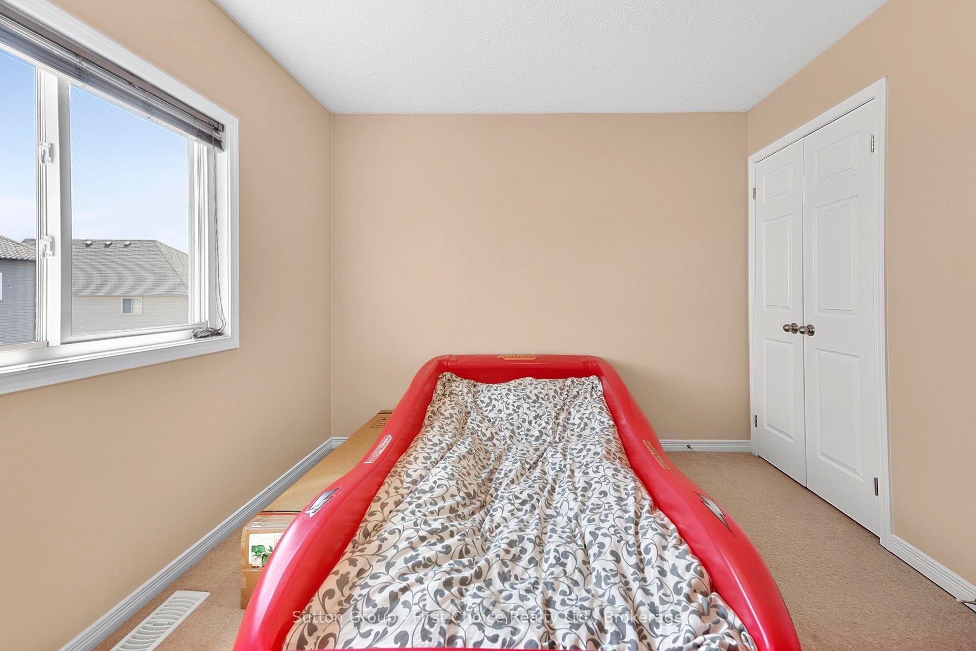 670 Reid Crescent Property Photo 25