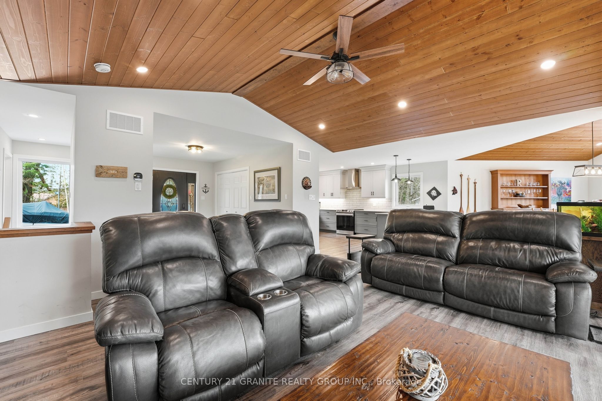 1407 Abrams Road W Property Photo 6