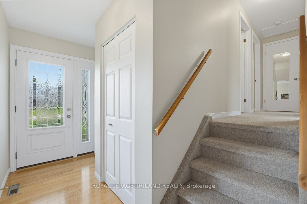 5 Warren Crescent Property Photo 3