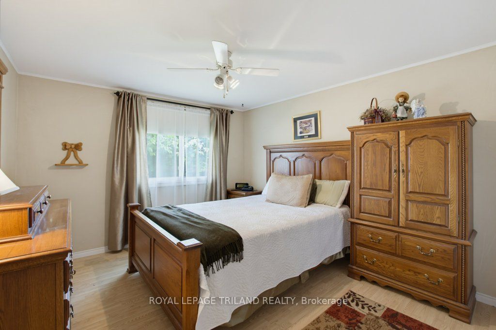 5 Warren Crescent Property Photo 16