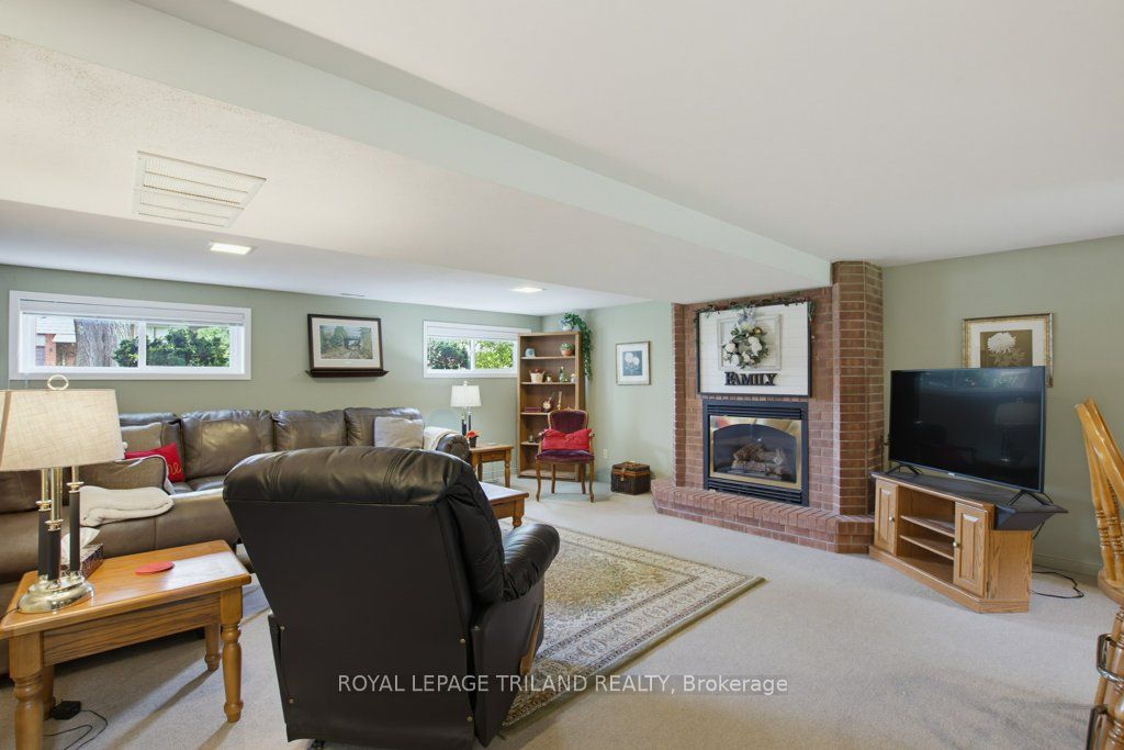 5 Warren Crescent Property Photo 24