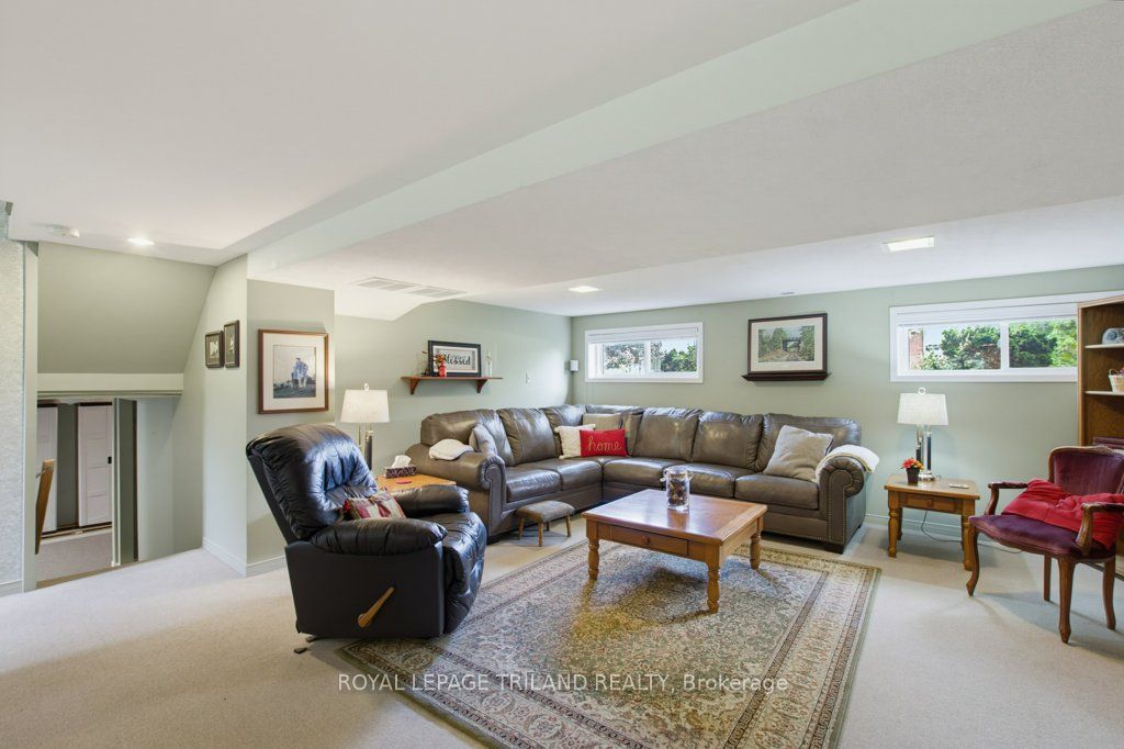 5 Warren Crescent Property Photo 28