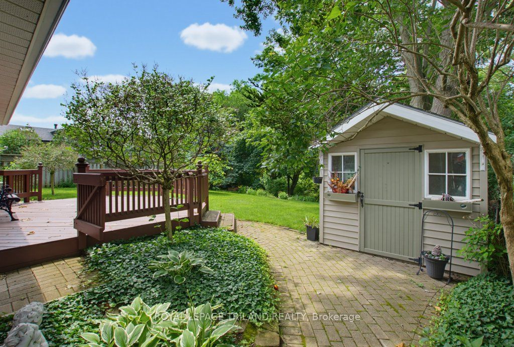 5 Warren Crescent Property Photo 35