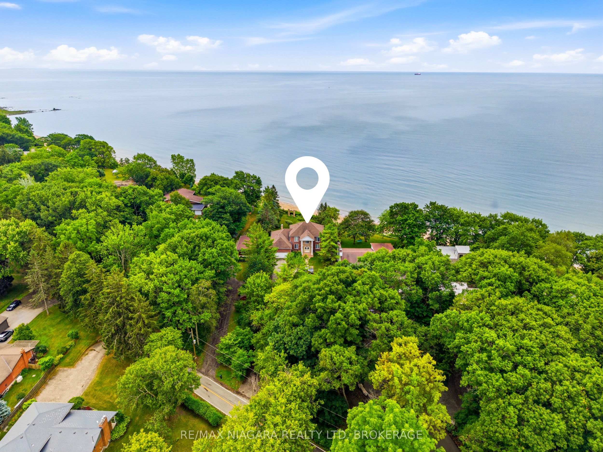 599 Lakeshore Road E Property Photo 5