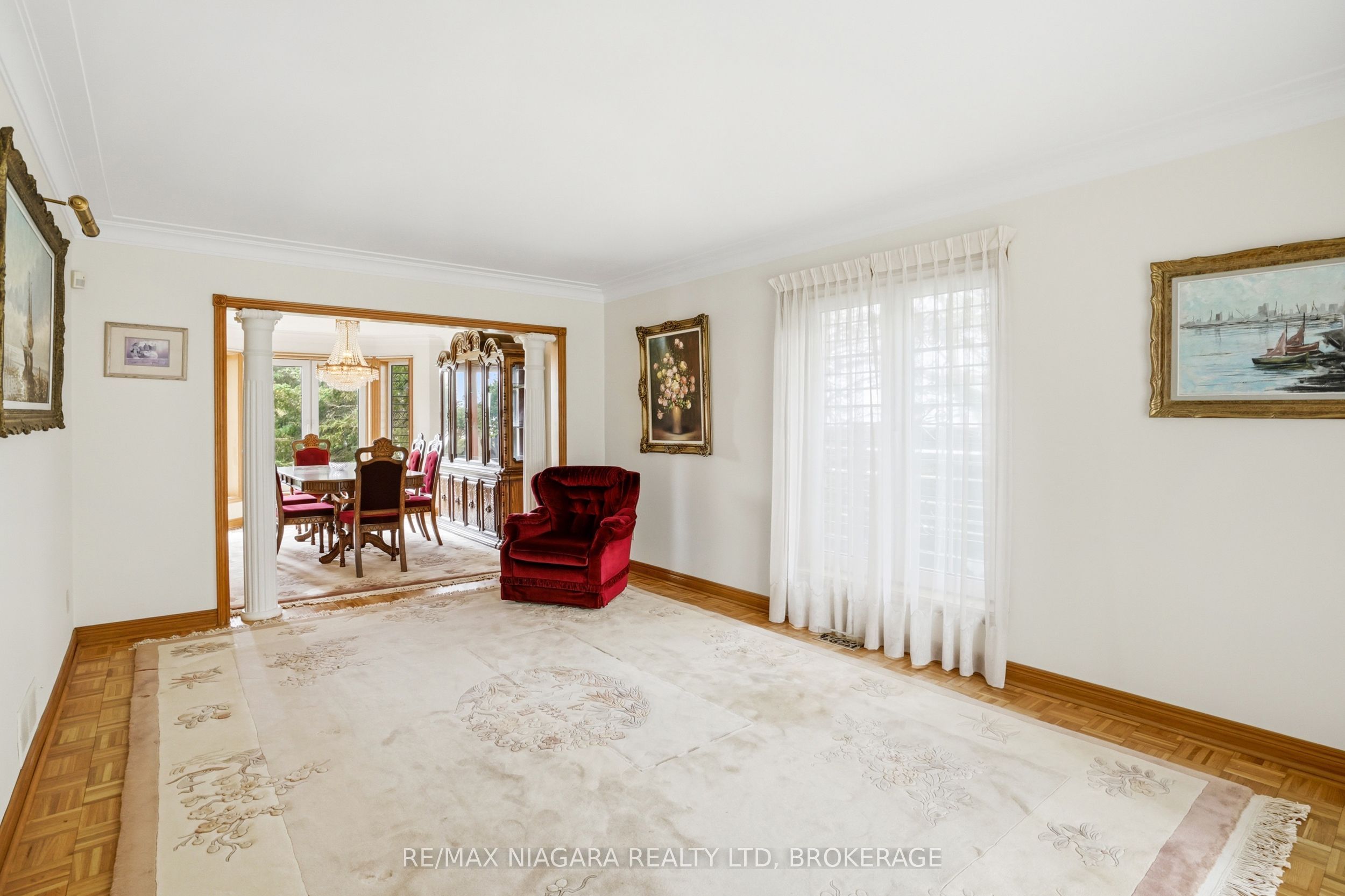 599 Lakeshore Road E Property Photo 18