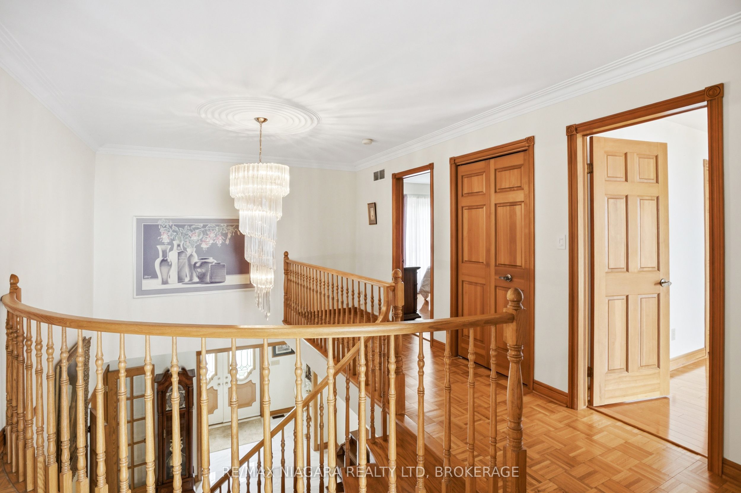 599 Lakeshore Road E Property Photo 30
