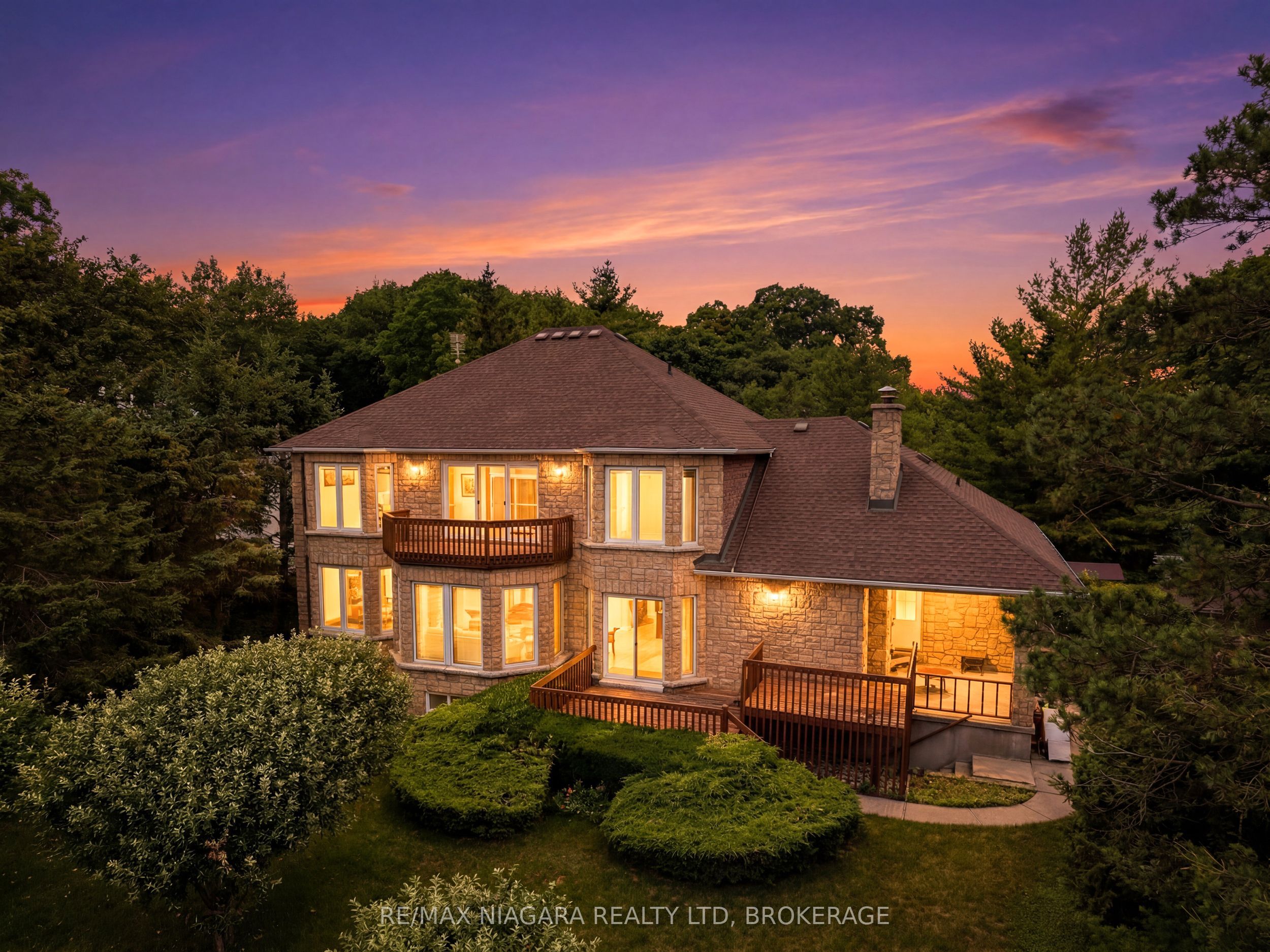 599 Lakeshore Road E Property Photo 49