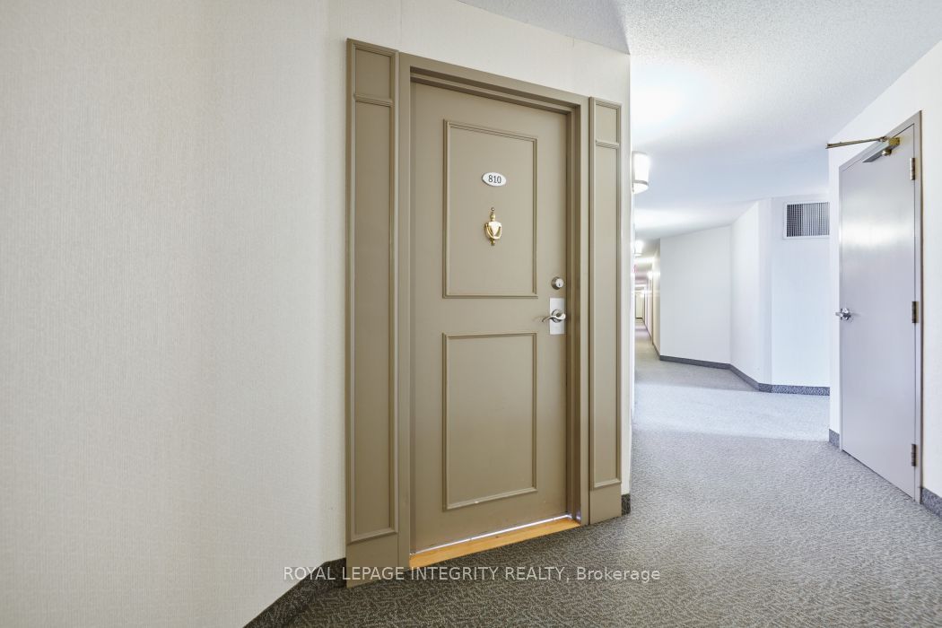 1705 Playfair Drive 810 Property Photo 7