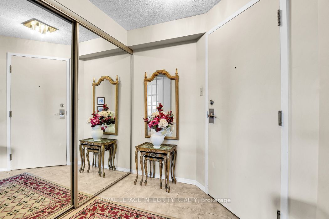 1705 Playfair Drive 810 Property Photo 8