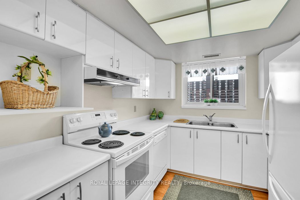 1705 Playfair Drive 810 Property Photo 18