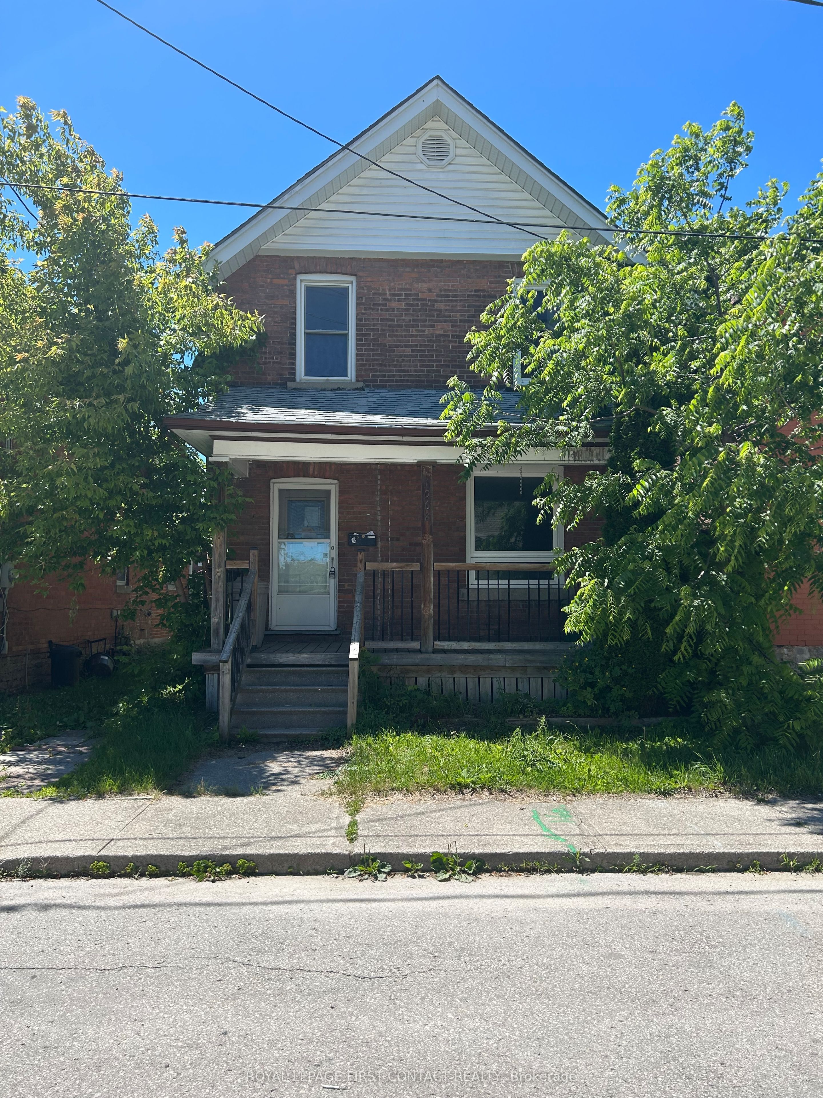 1068 1st A Avenue W Property Photo 1