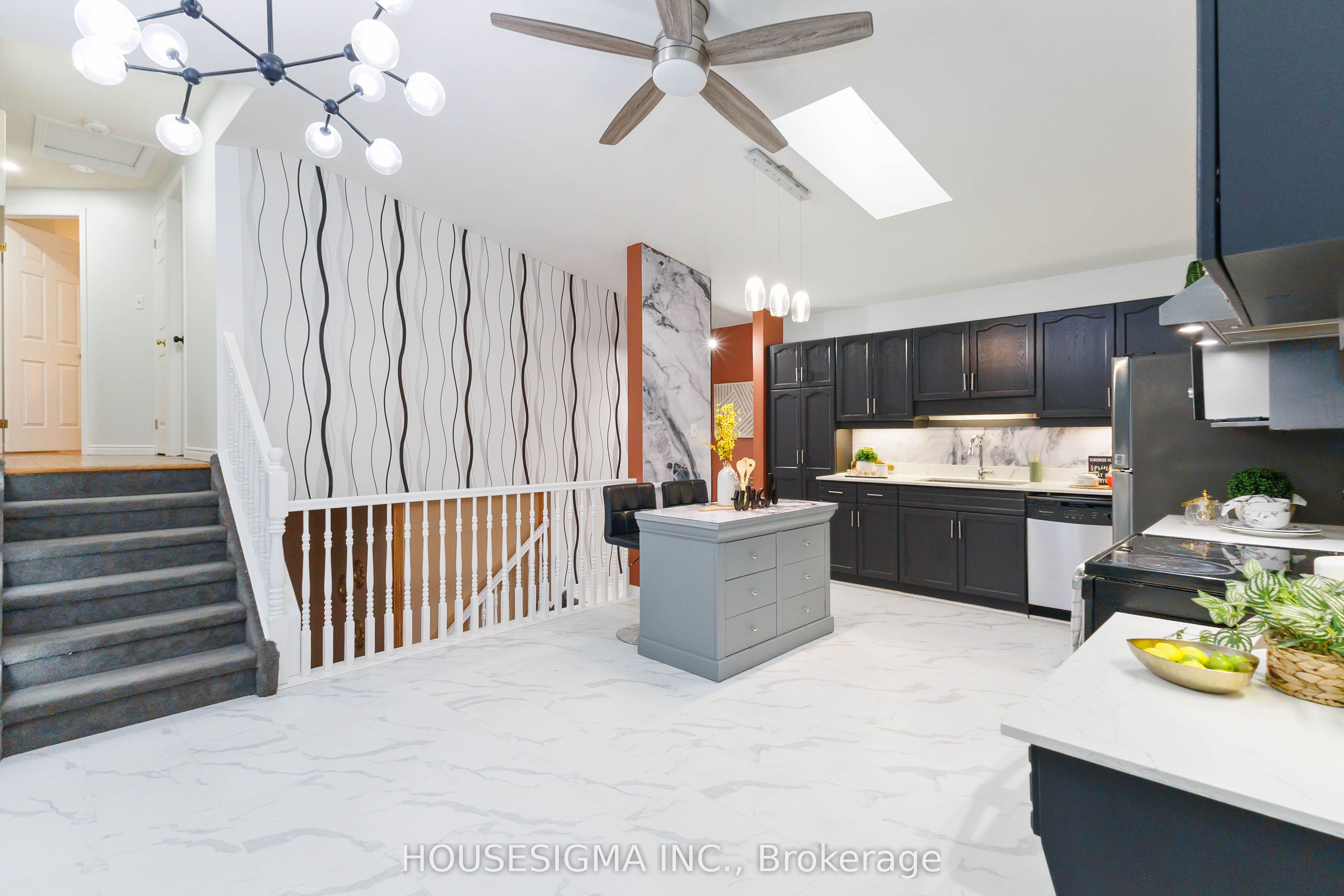 220 Killarney Grove Property Photo 7