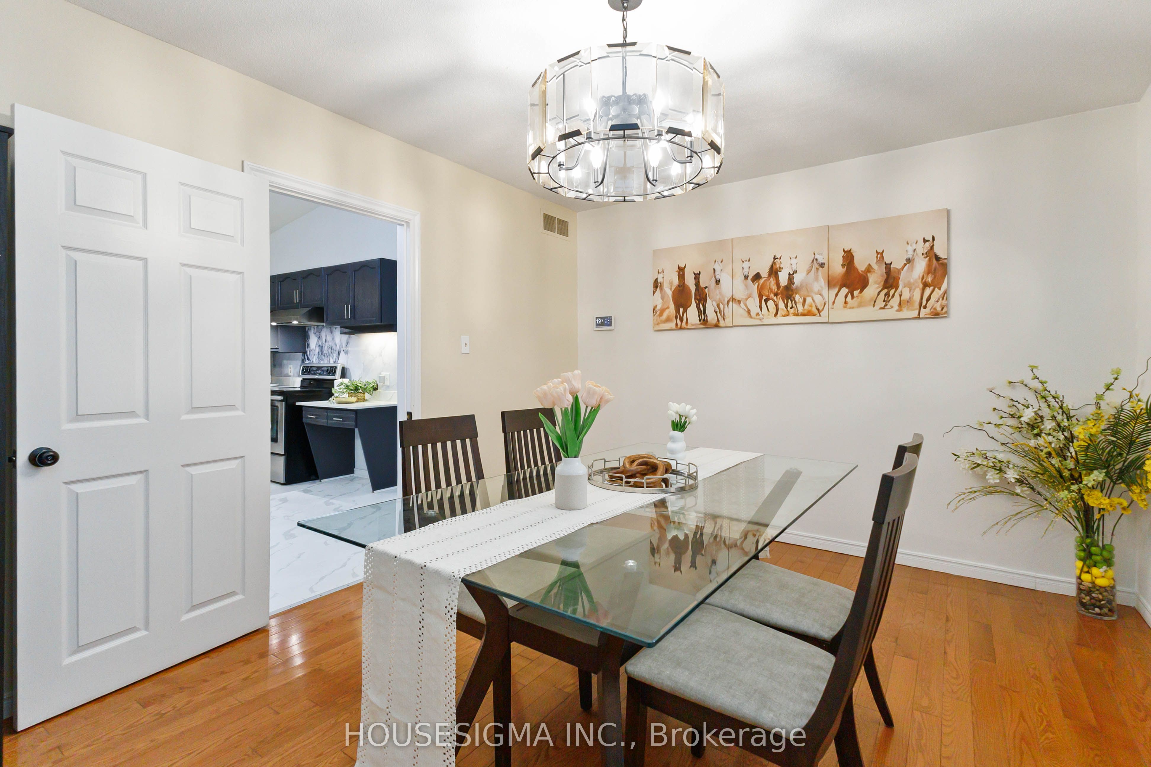 220 Killarney Grove Property Photo 12