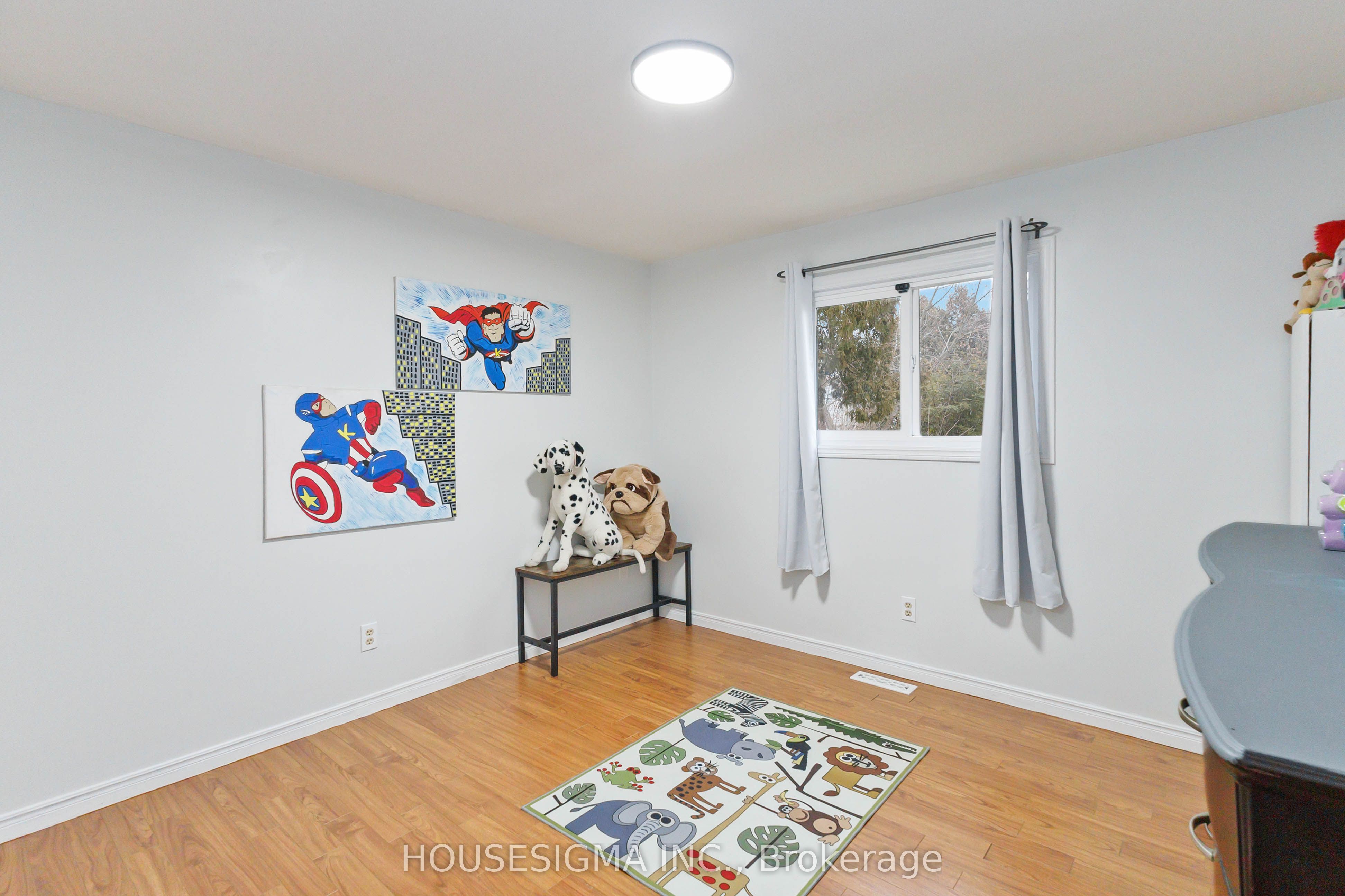 220 Killarney Grove Property Photo 16
