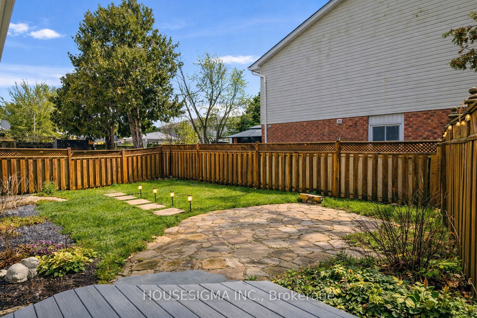 220 Killarney Grove Property Photo 27