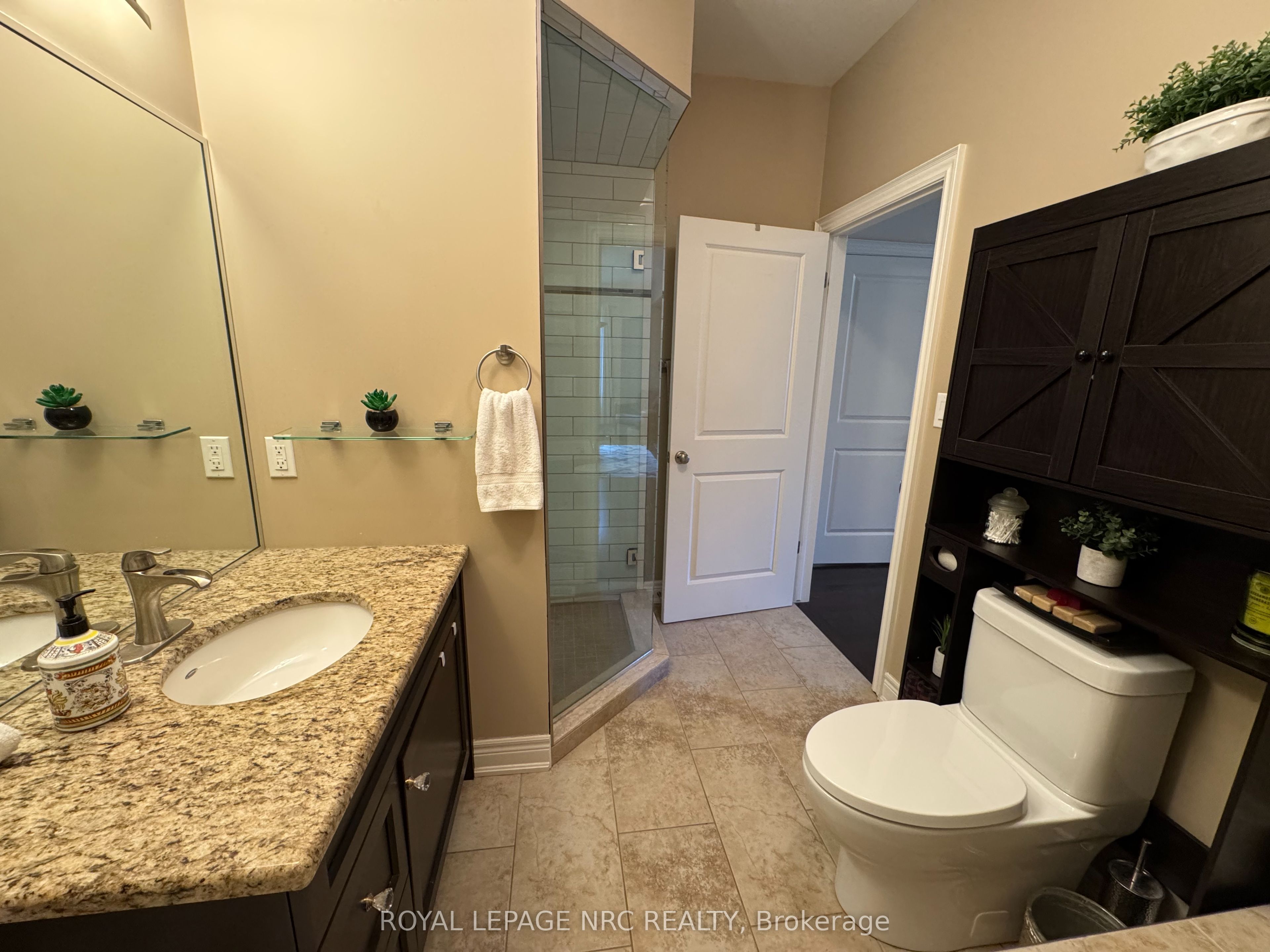 6186 Dorchester Road 2 Property Photo 14