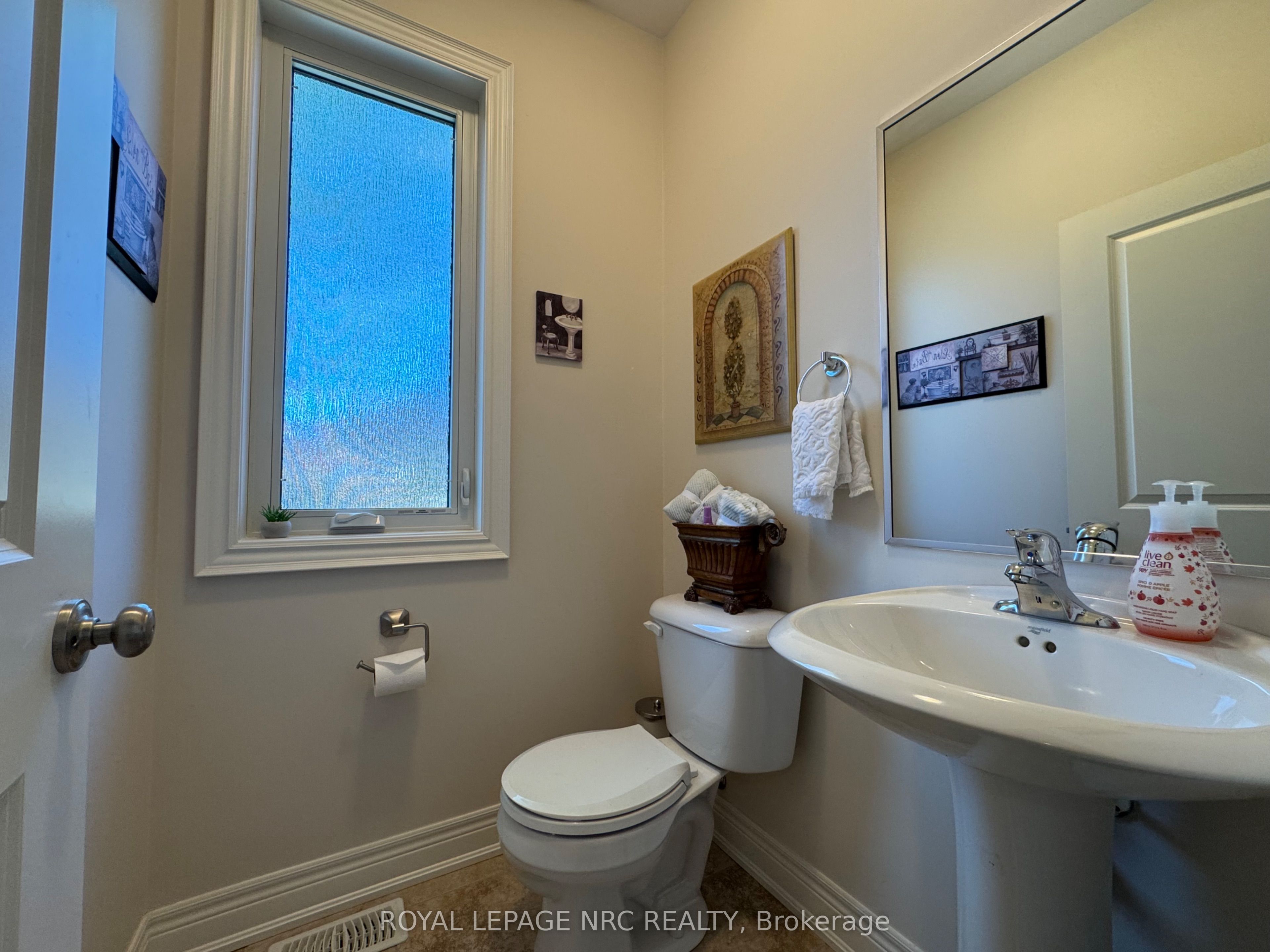 6186 Dorchester Road 2 Property Photo 19