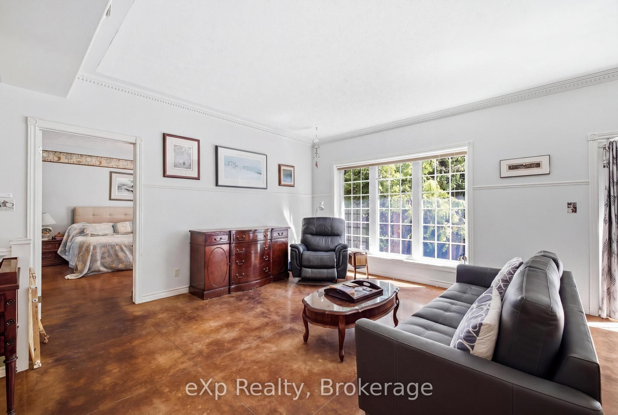 212629 Southgate 21 Side Road Property Photo 7