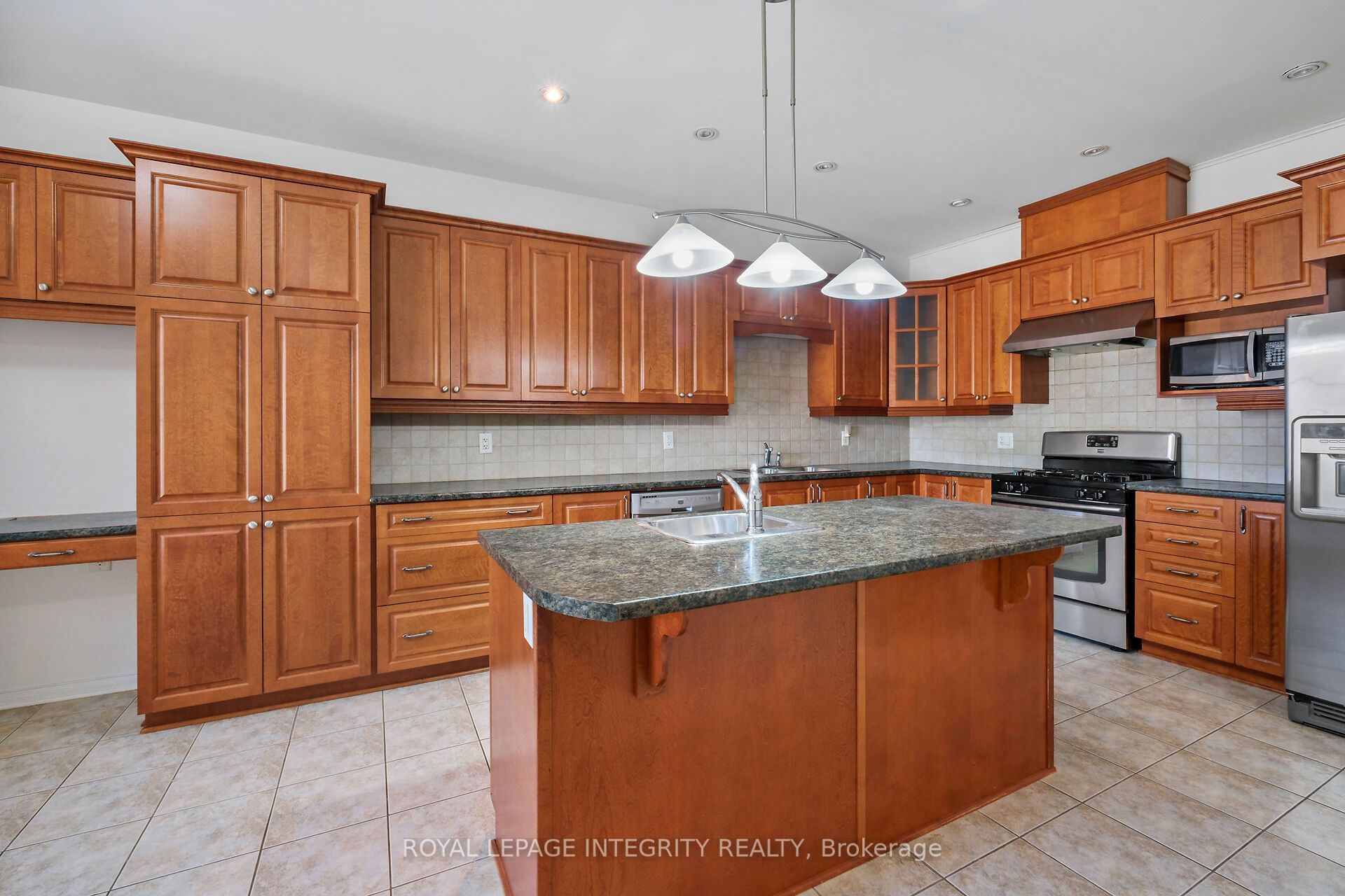 1 Moe Robillard Street Property Photo 10