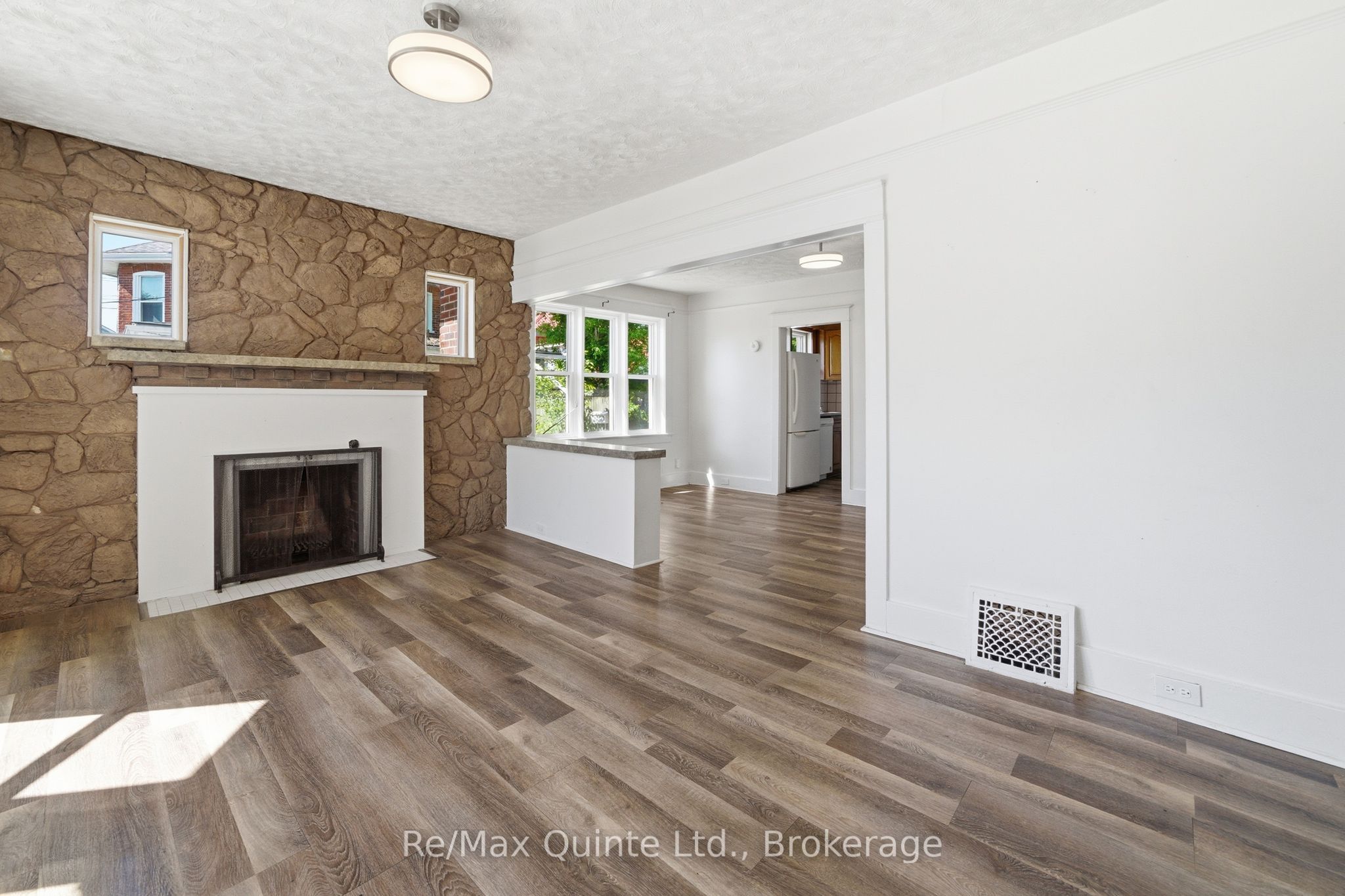 8 Dunbar Street Property Photo 13