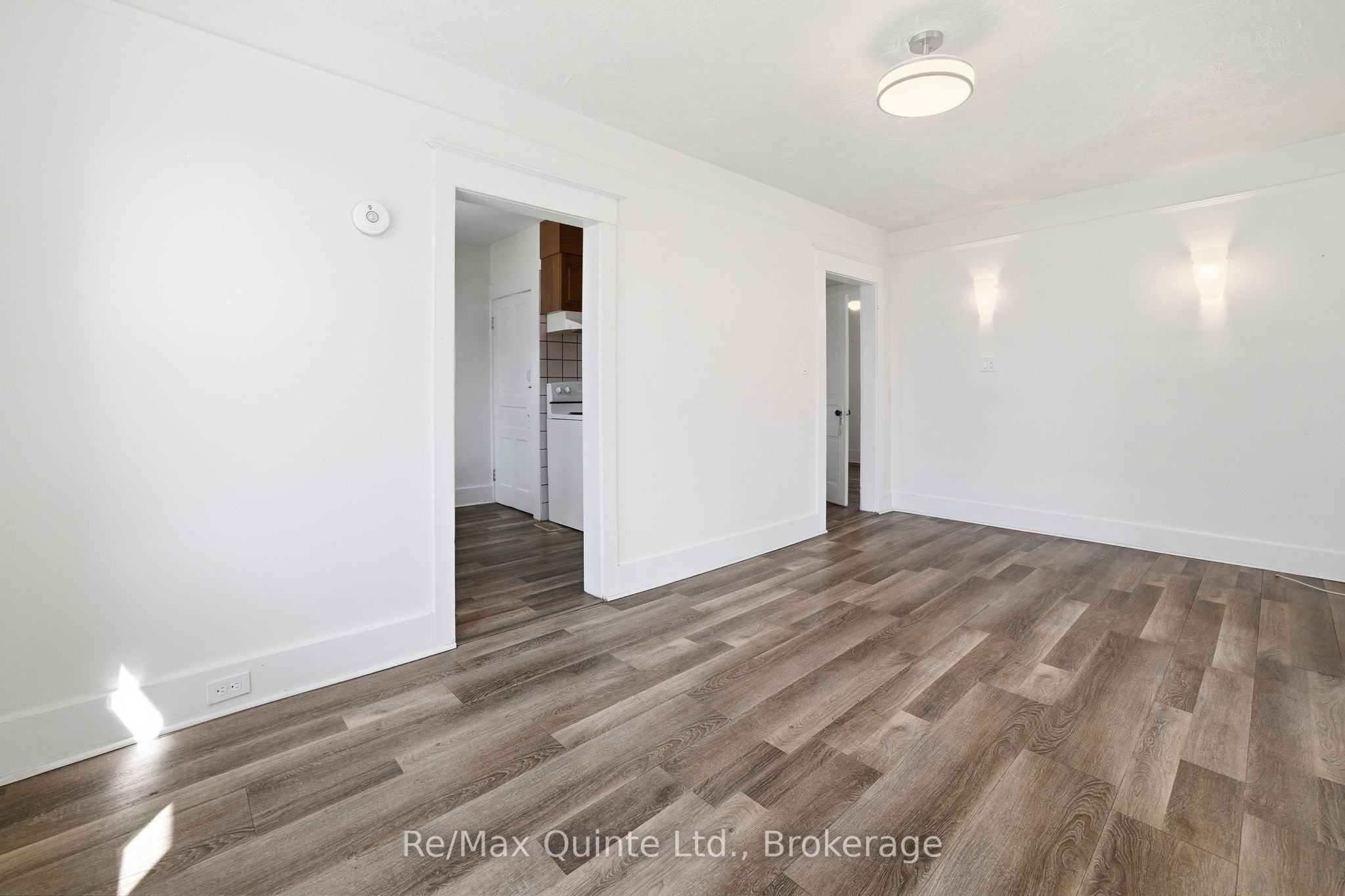 8 Dunbar Street Property Photo 17