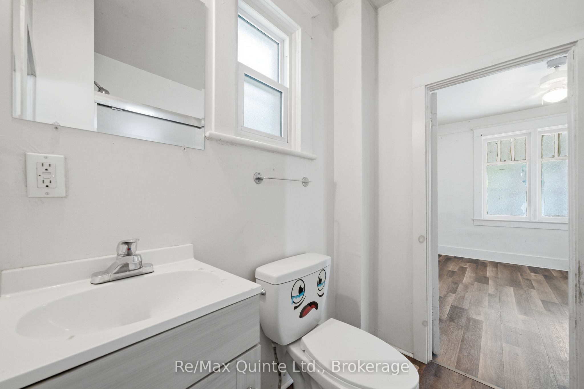8 Dunbar Street Property Photo 22