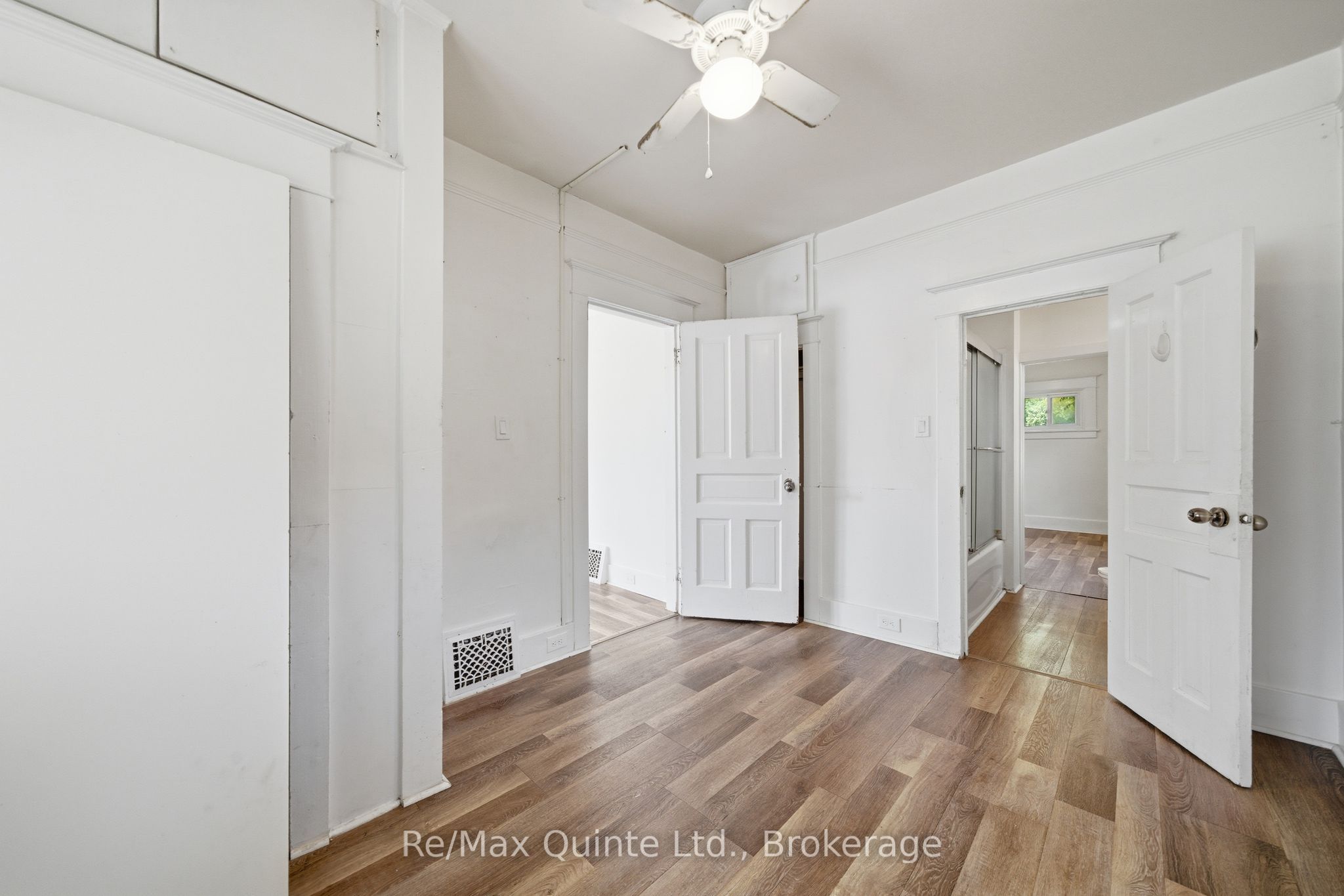8 Dunbar Street Property Photo 23