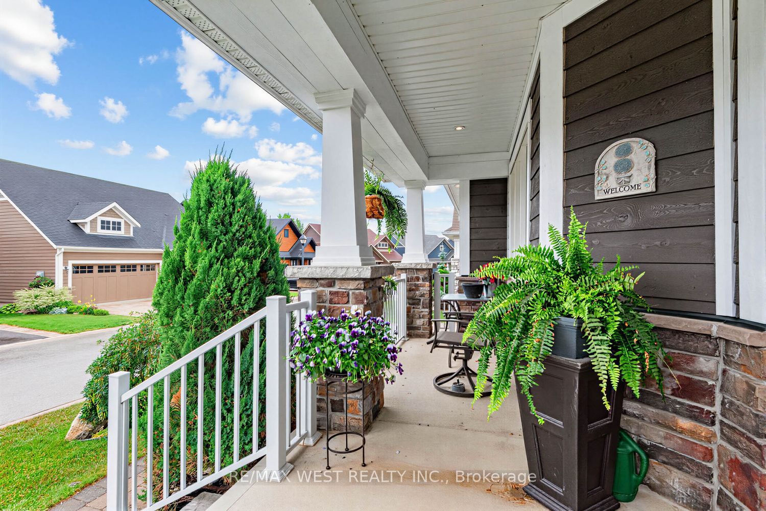 113 Dory Row Property Photo 3