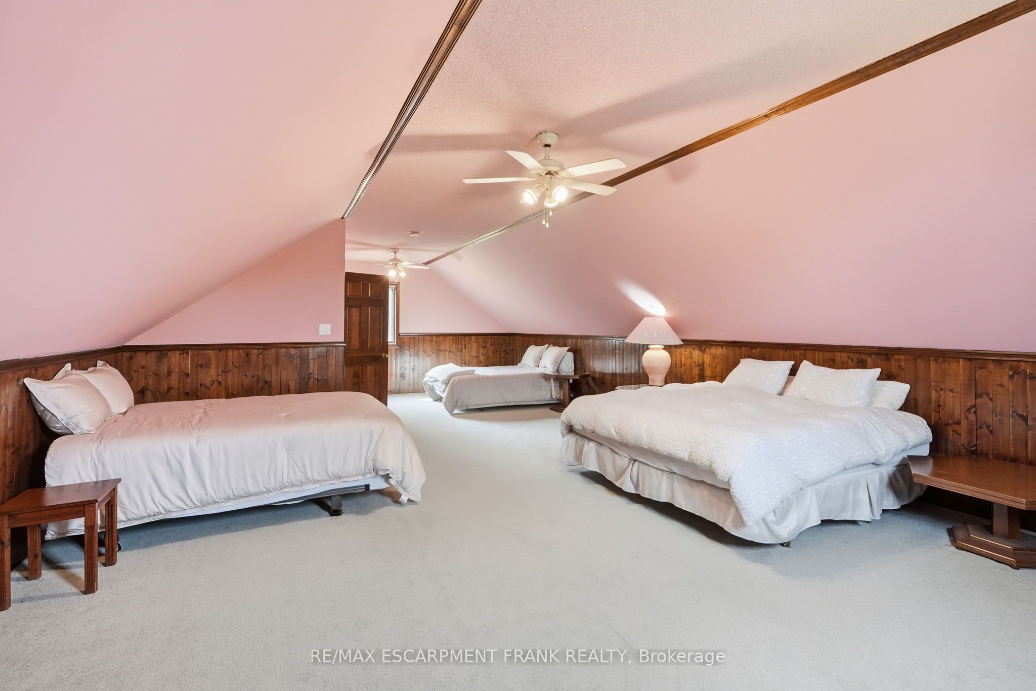 1046 Book Road W Property Photo 19
