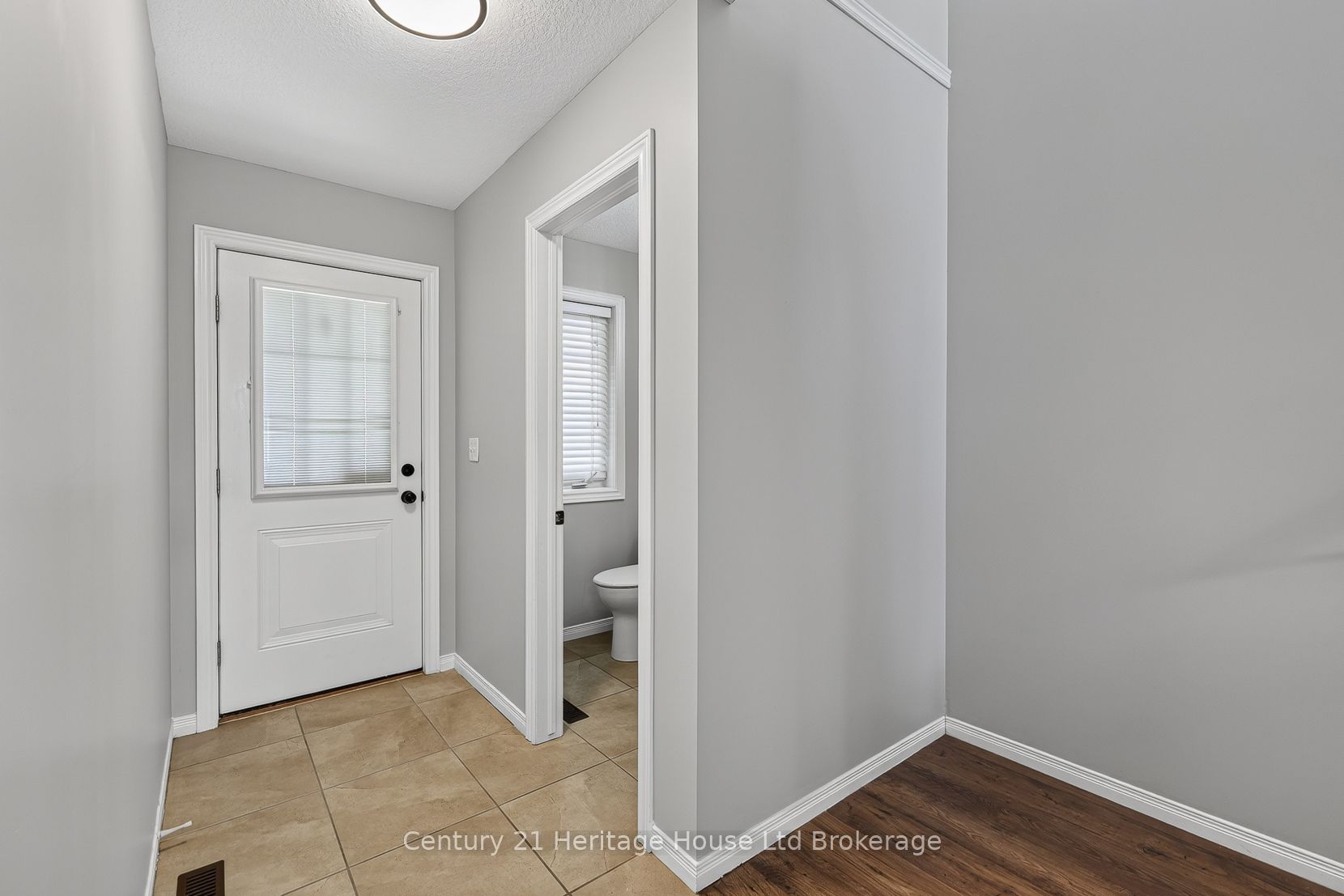 734 Frontenac Crescent Property Photo 4