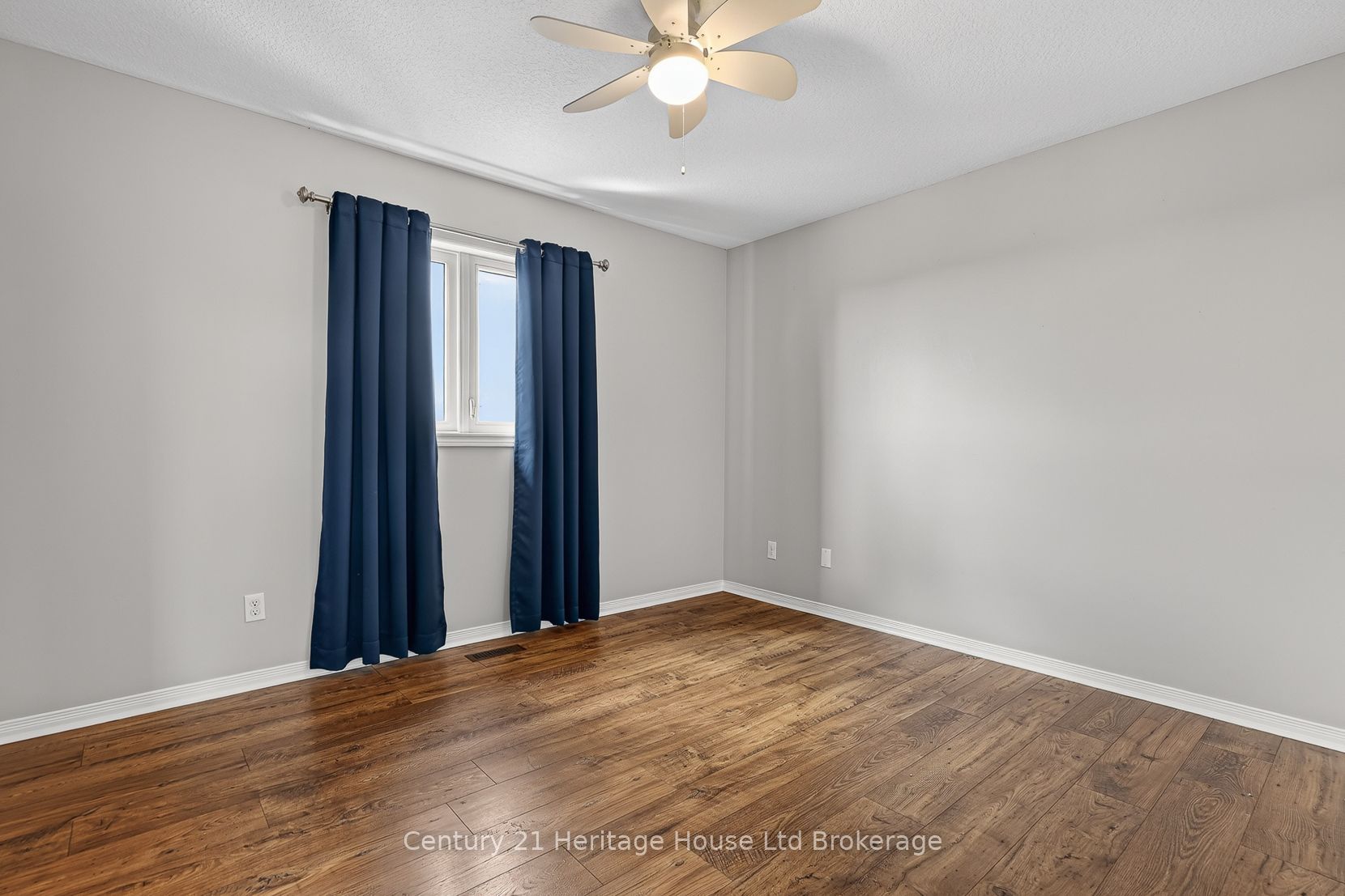 734 Frontenac Crescent Property Photo 26