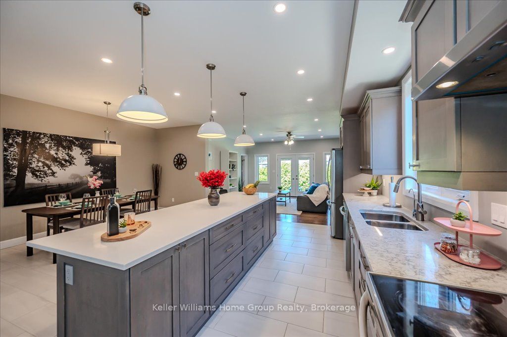 479 St George Street E Property Photo 11