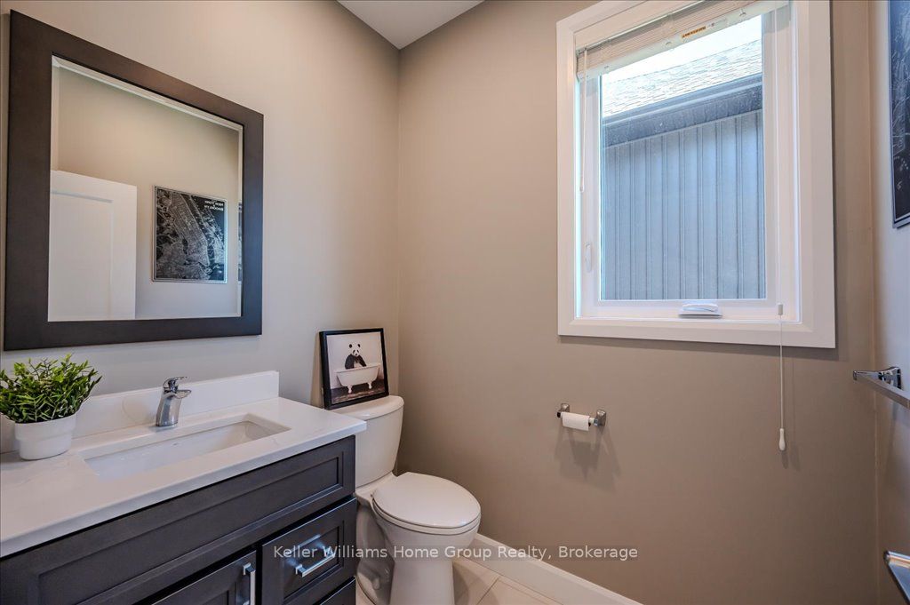 479 St George Street E Property Photo 25