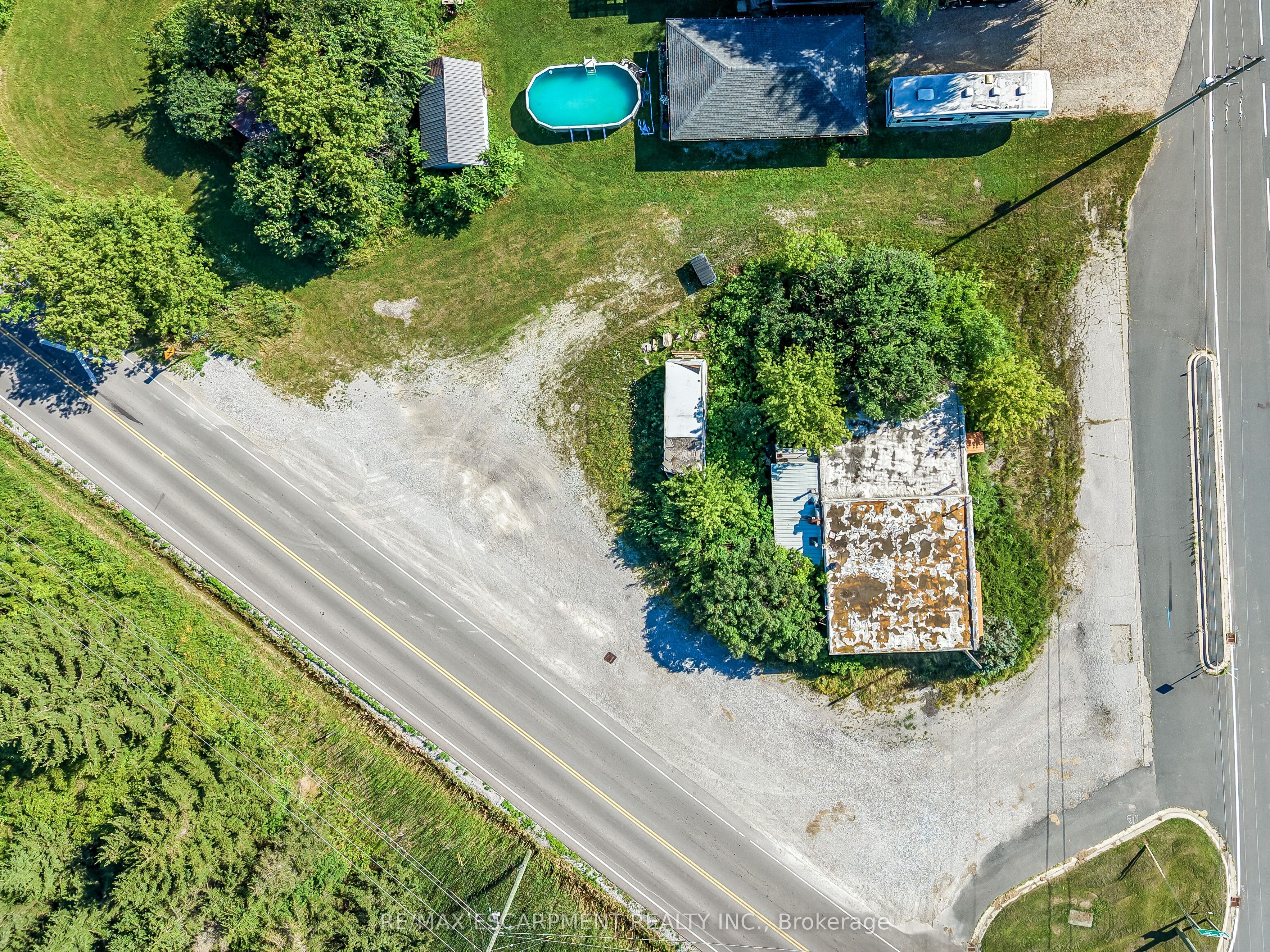 3819 Highway 6 Property Photo 1