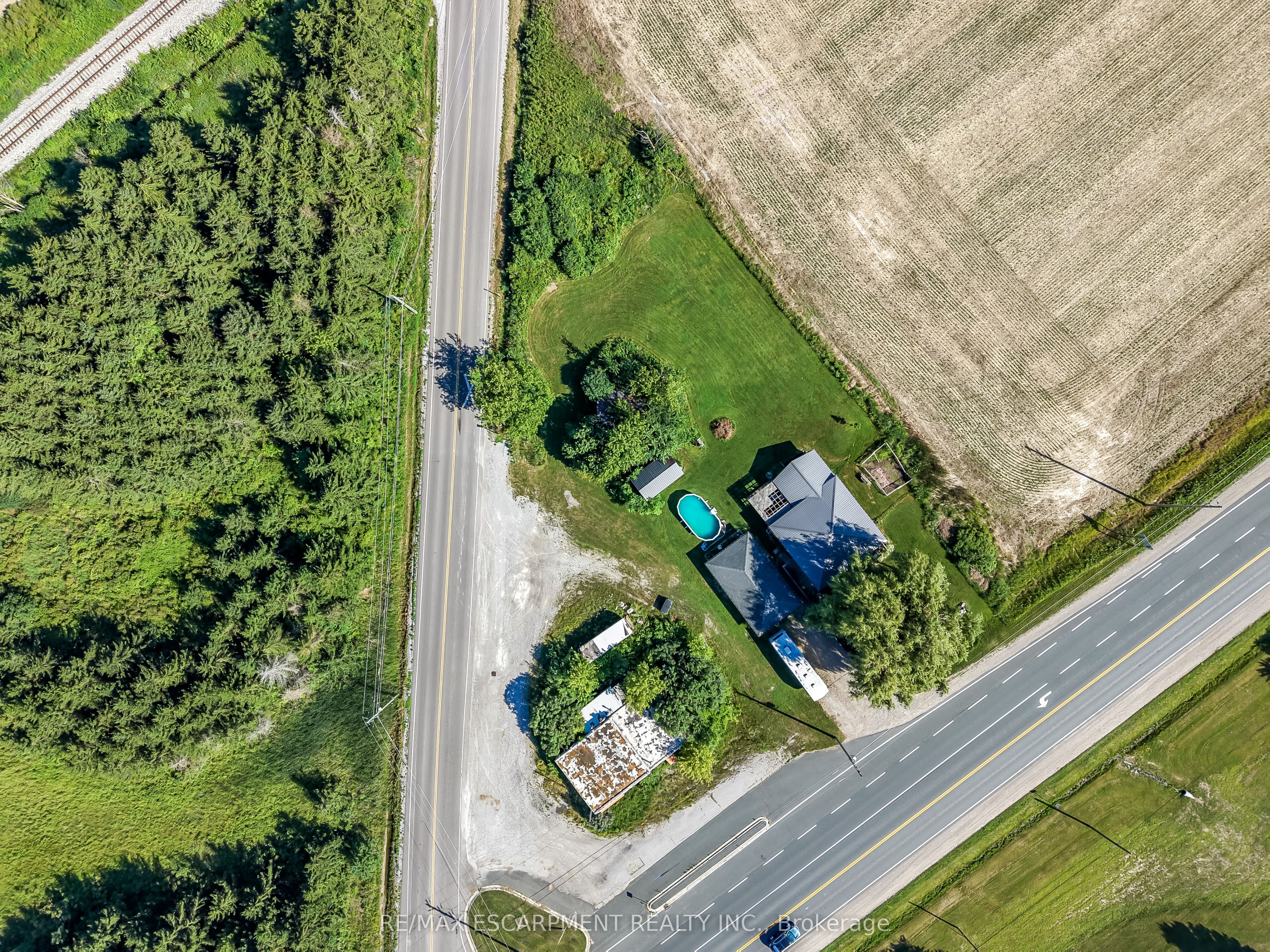3819 Highway 6 Property Photo 4