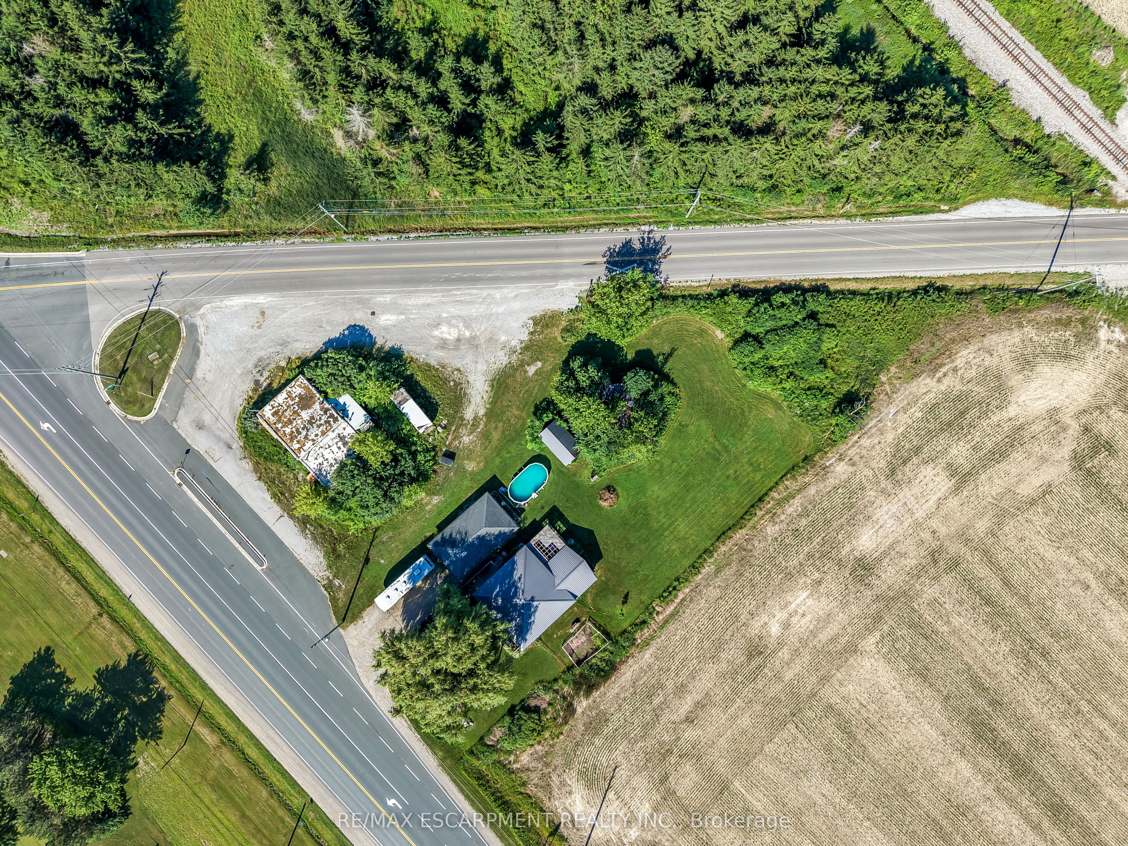 3819 Highway 6 Property Photo 5