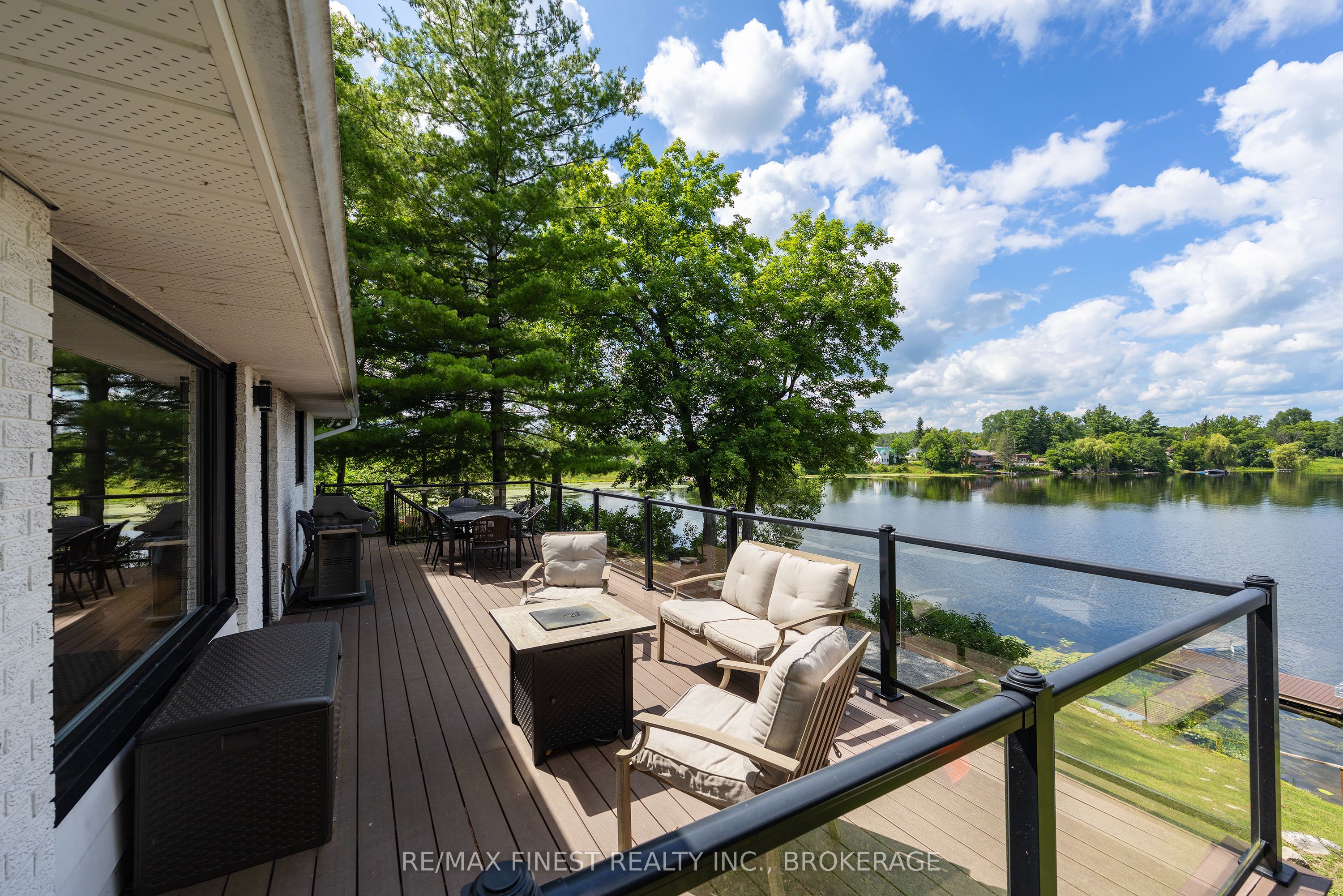 4267 Maple Drive Property Photo 5
